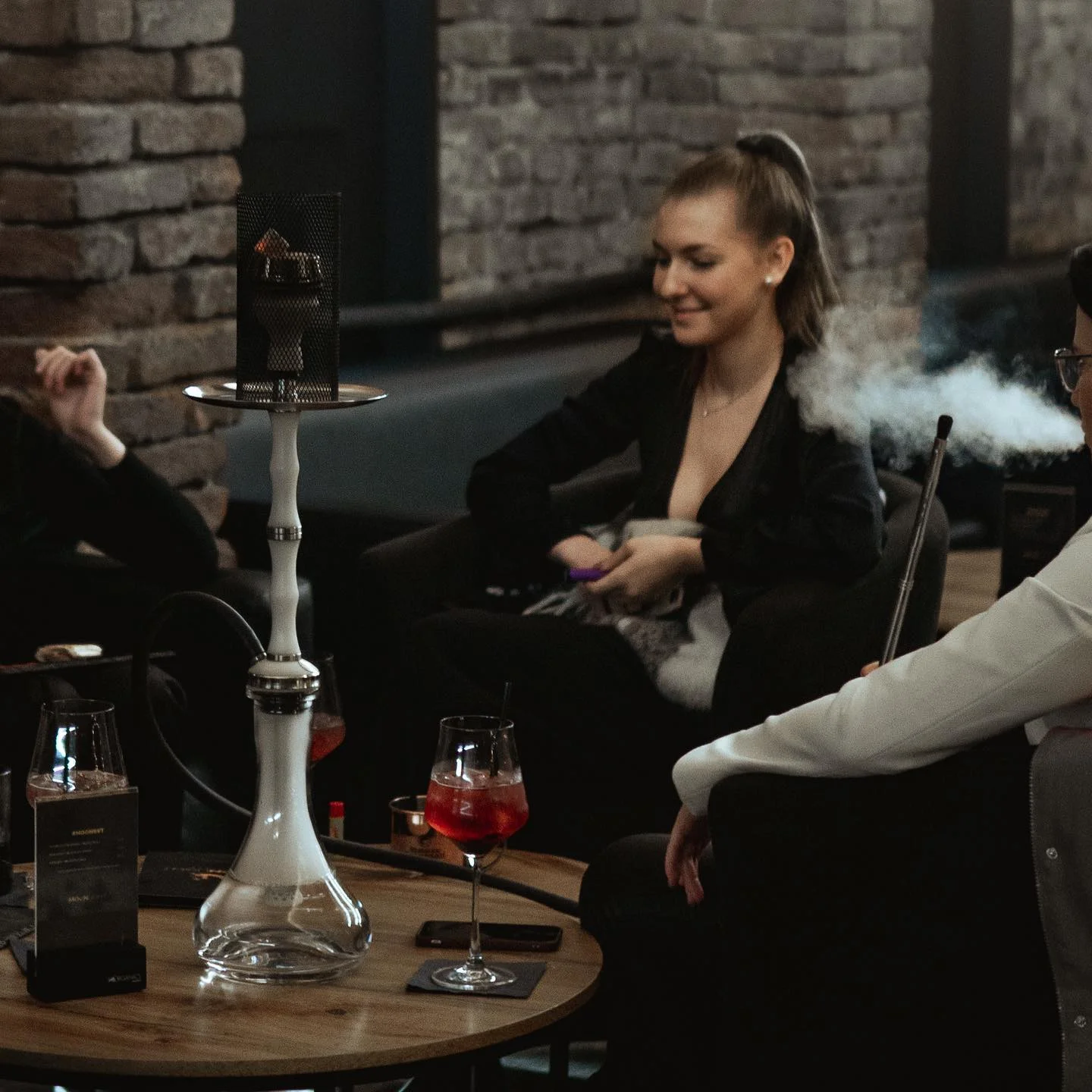 Moonlight Lounge: vodní dýmka s XXL nachos i dalšími pochutinami
