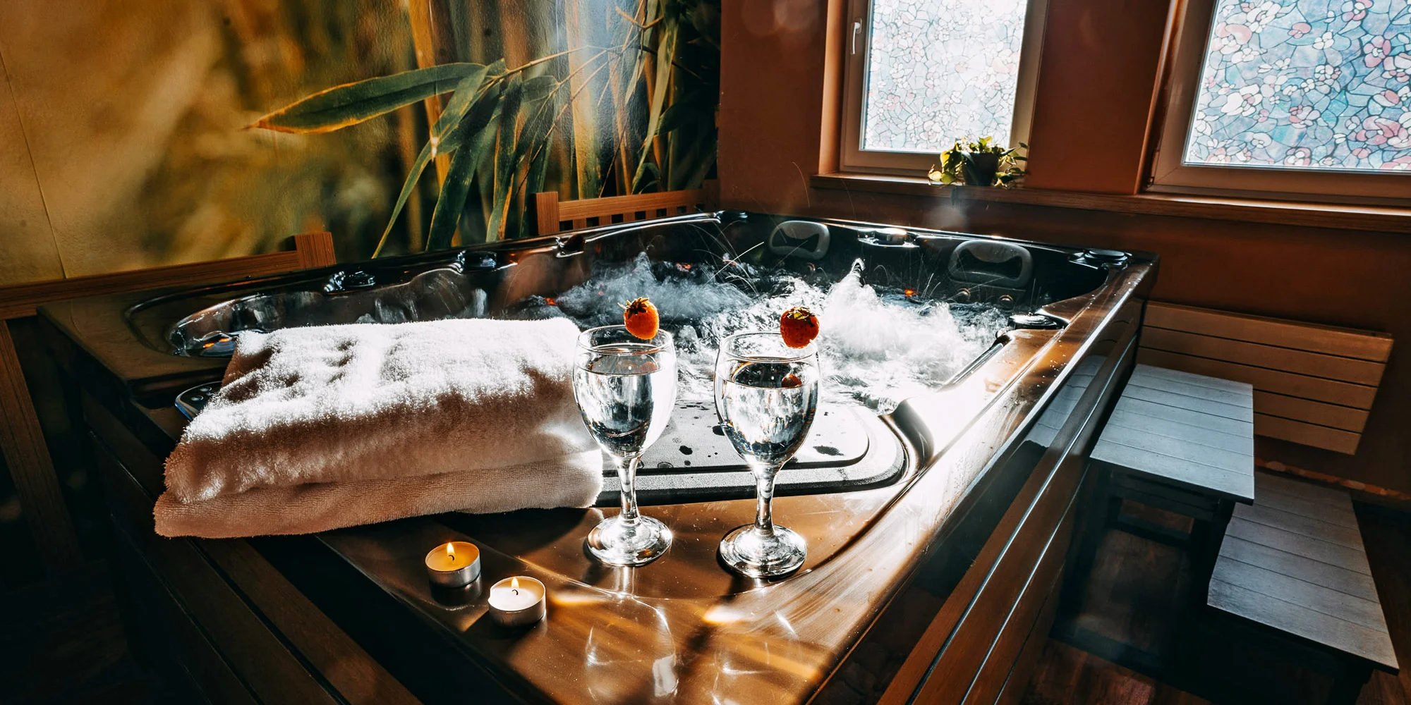 Opravdový relax: privátní vířivka, sklenka sektu a masáž pro 2 osoby