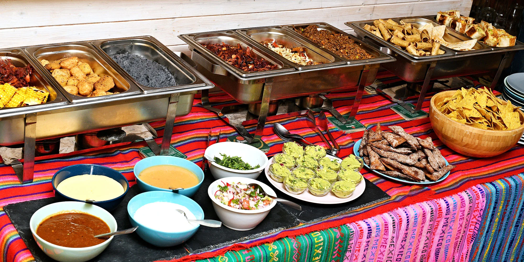 Pravá mexická fiesta: 2hod. all you can eat pro 1-2 osoby i vč. lahve vína