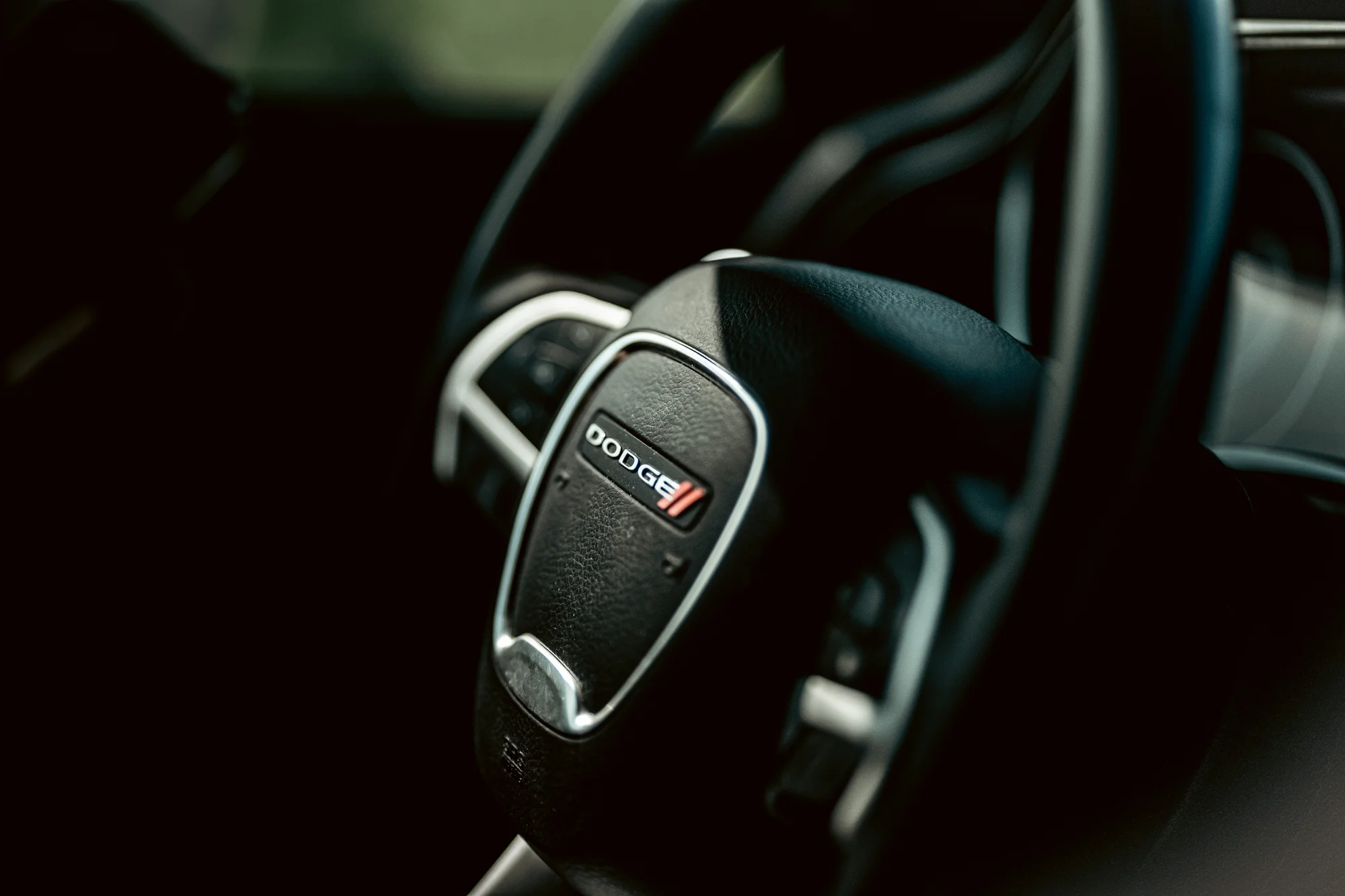 Dodge Challenger 5.7 hemi: spolujízda, řízení i pronájem až na 24 hod.