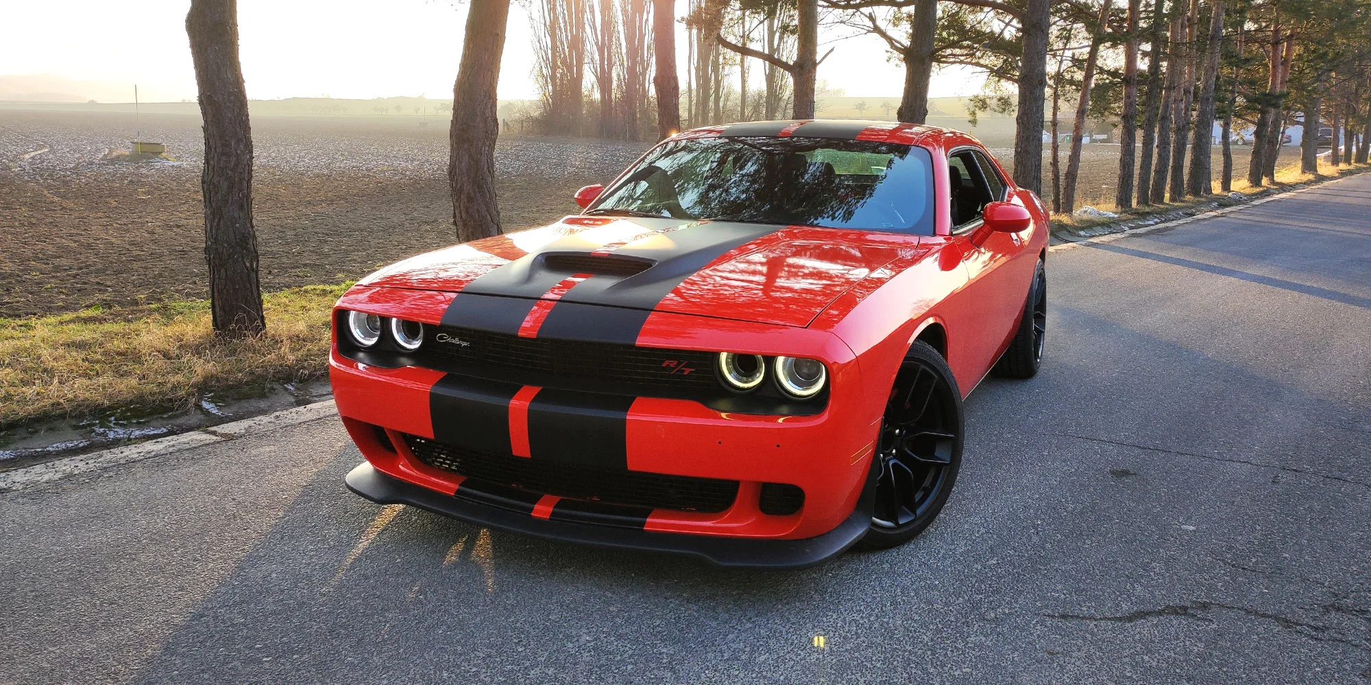 Dodge Challenger V8 HEMI: 15 min. až 12 hod.