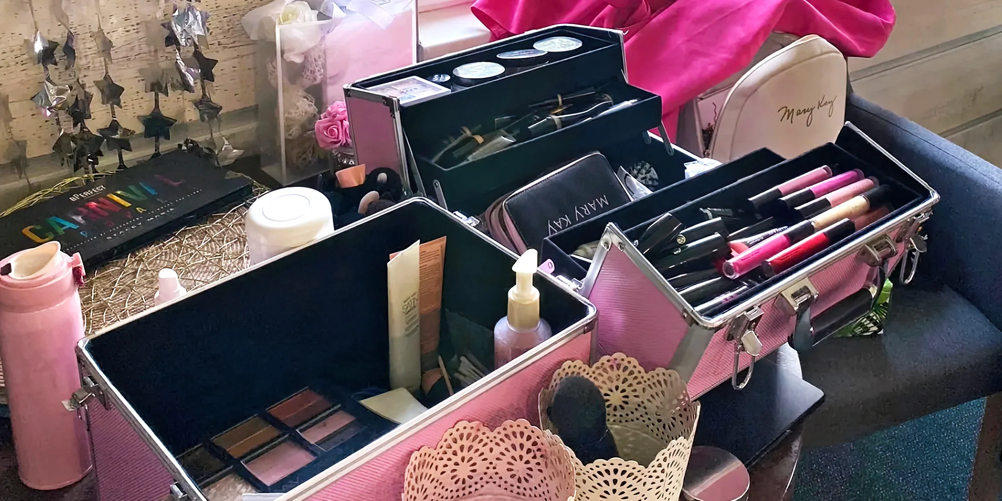 Kurzy líčení s profesionální make-up artist pro 1 nebo 2 osoby: 90-120 min.