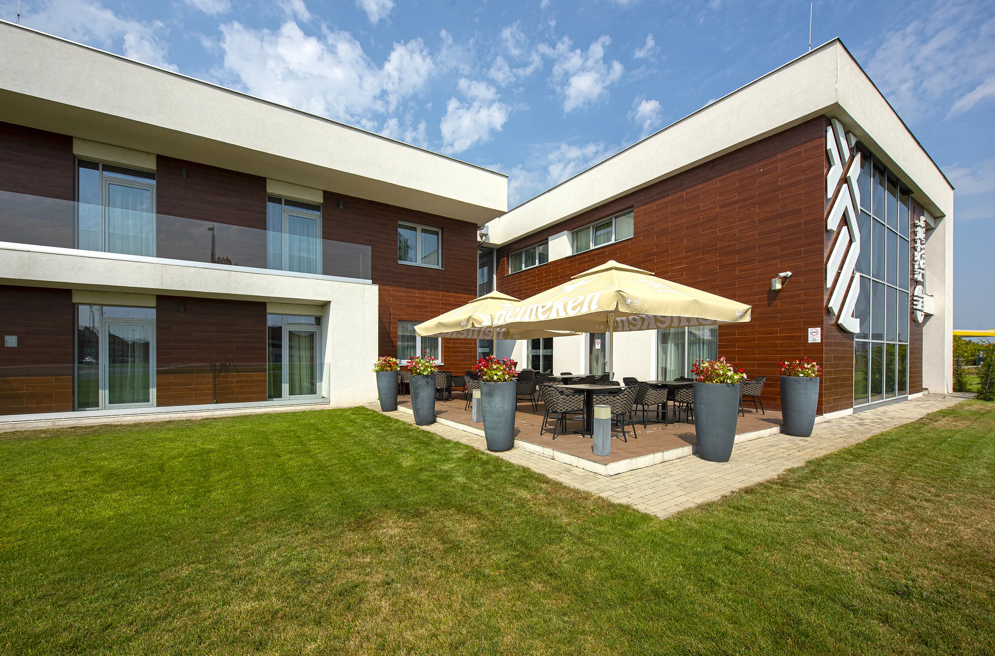 4* hotel v Maďarsku: snídaně či polopenze, wellness i výhodné nákupy v blízkém outletu