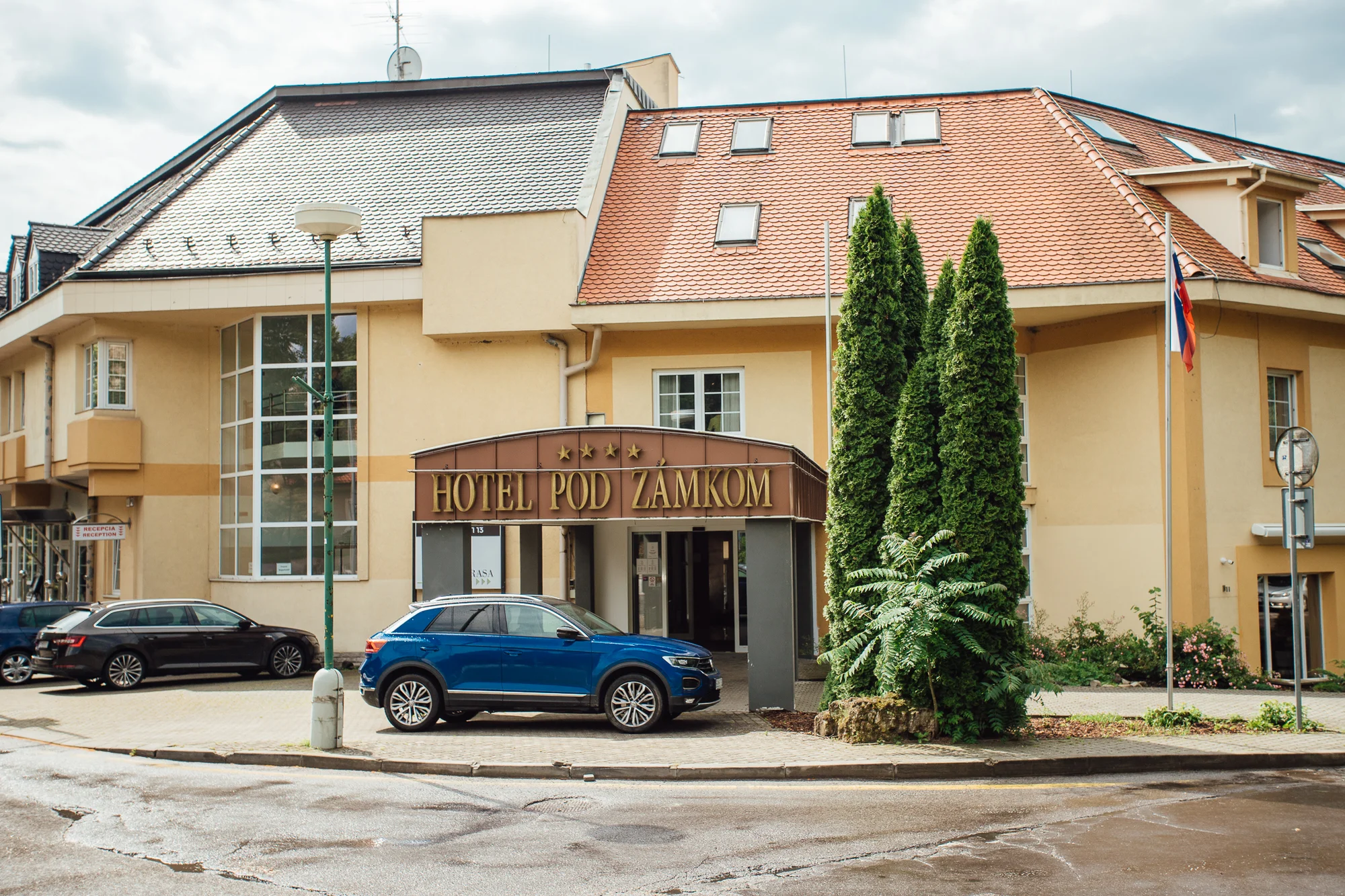 Pobyt přímo pod zámkem Bojnice: 2 hodiny wellness denně, strava i vstupy do zoo