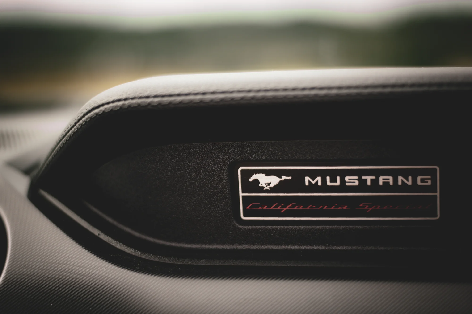 Zážitková jízda s Fordem Mustang California Special 5.0 V8 na 12 až 72 hodin