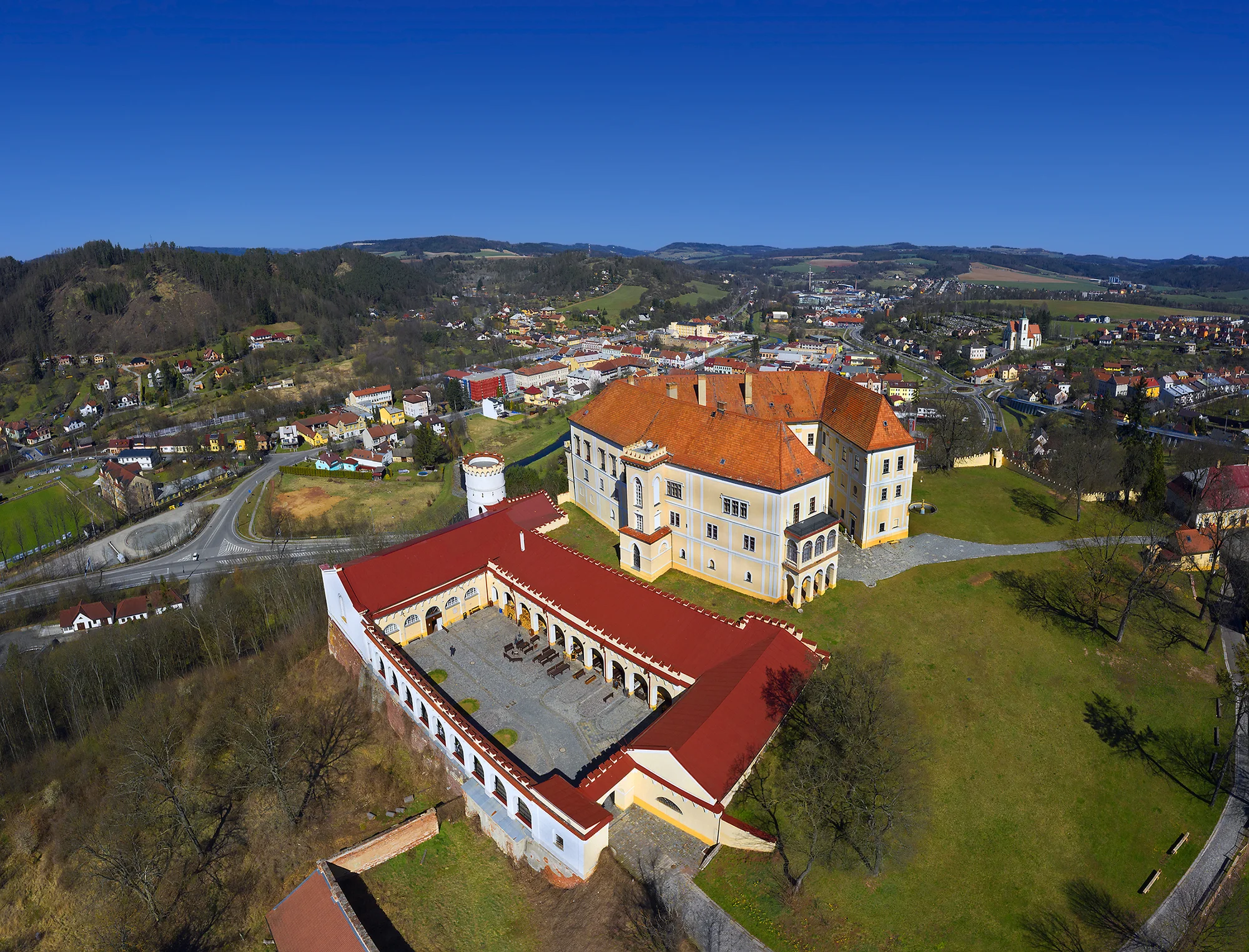 Dovolená u Moravského krasu se snídaní i jednou večeří a zázemím pro 2 nenáročné turisty