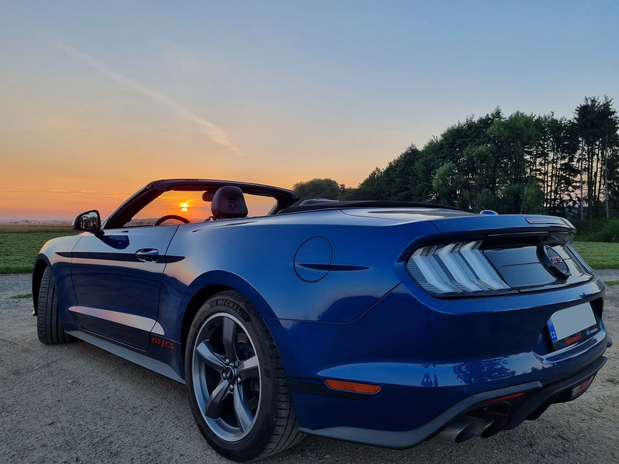 Zážitková jízda s Fordem Mustang California Special 5.0 V8 na 12 až 72 hodin