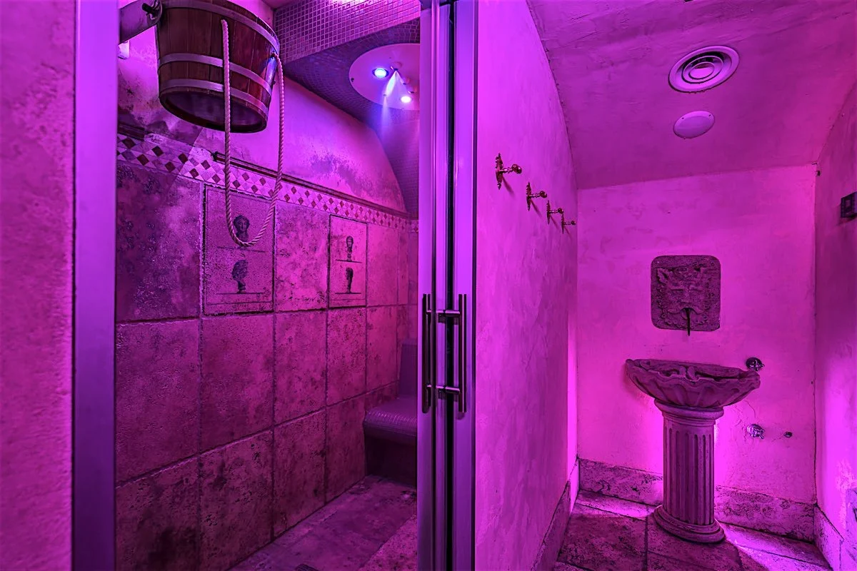 Luxusní 4* hotel v centru Říma: 1,3 km od Fontány di Trevi a 2,5 km od Kolosea