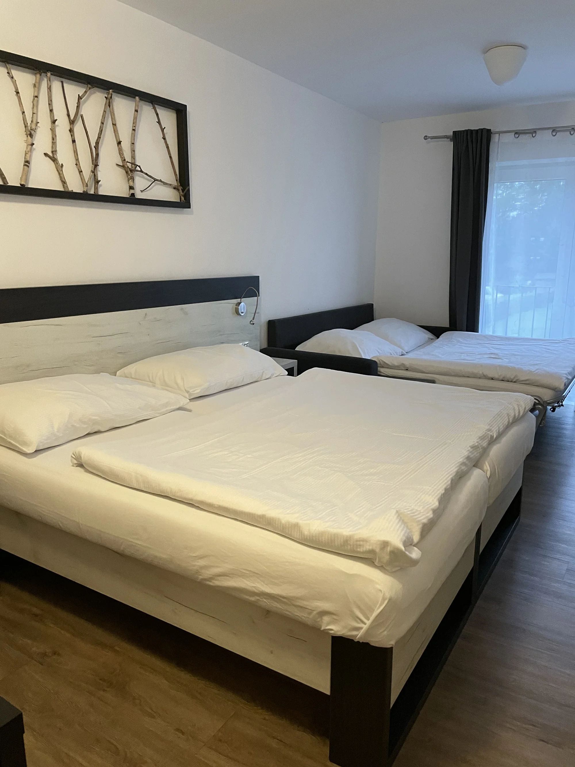 Pobyt v novém hotelu v Českém Švýcarsku: snídaně, případně i jedna večeře a koupací sud