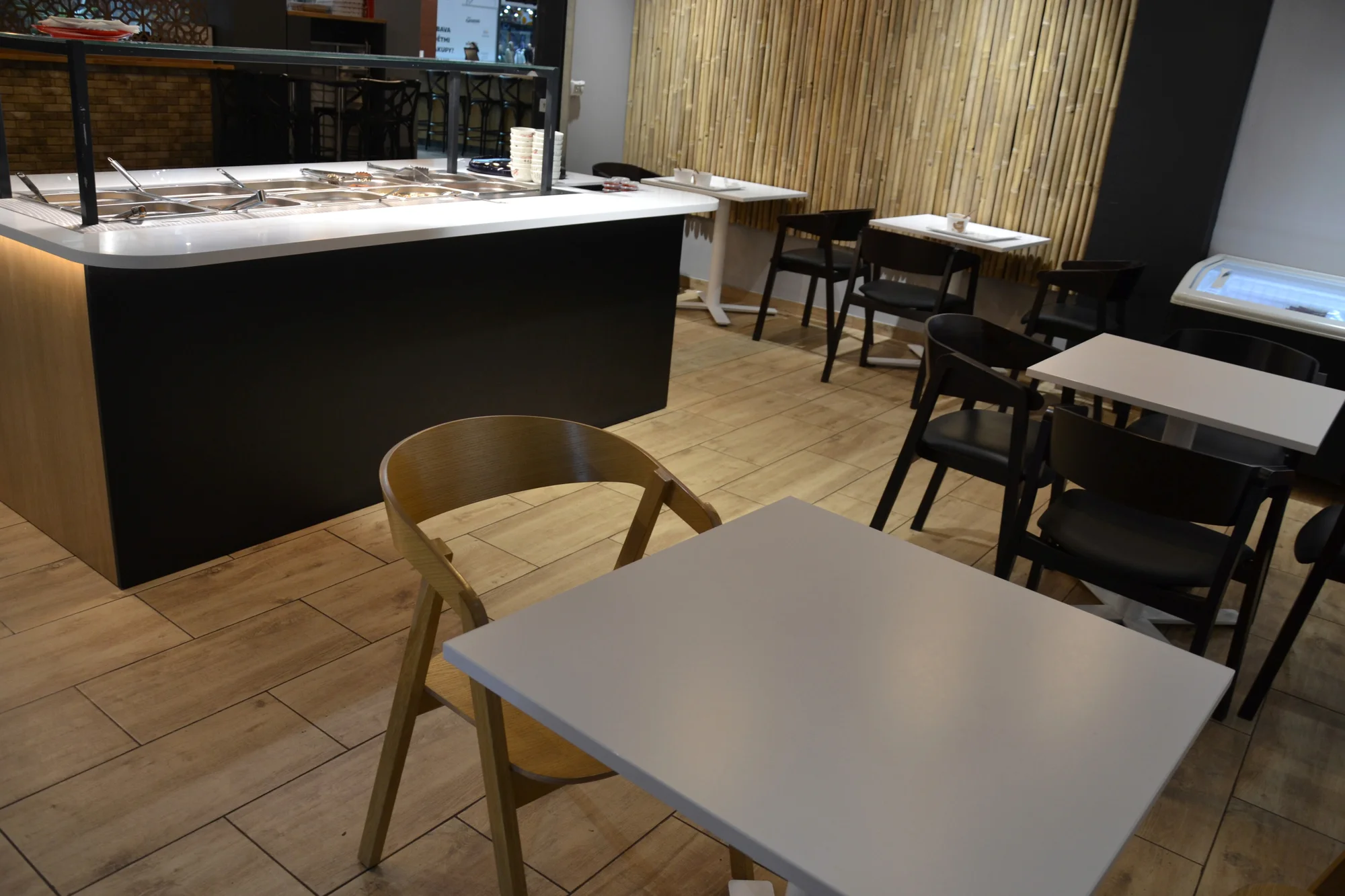 All you can eat v asijském bistru u O2 arény: krevety, sushi, sečuánské kuře i tofu a jiné dobroty