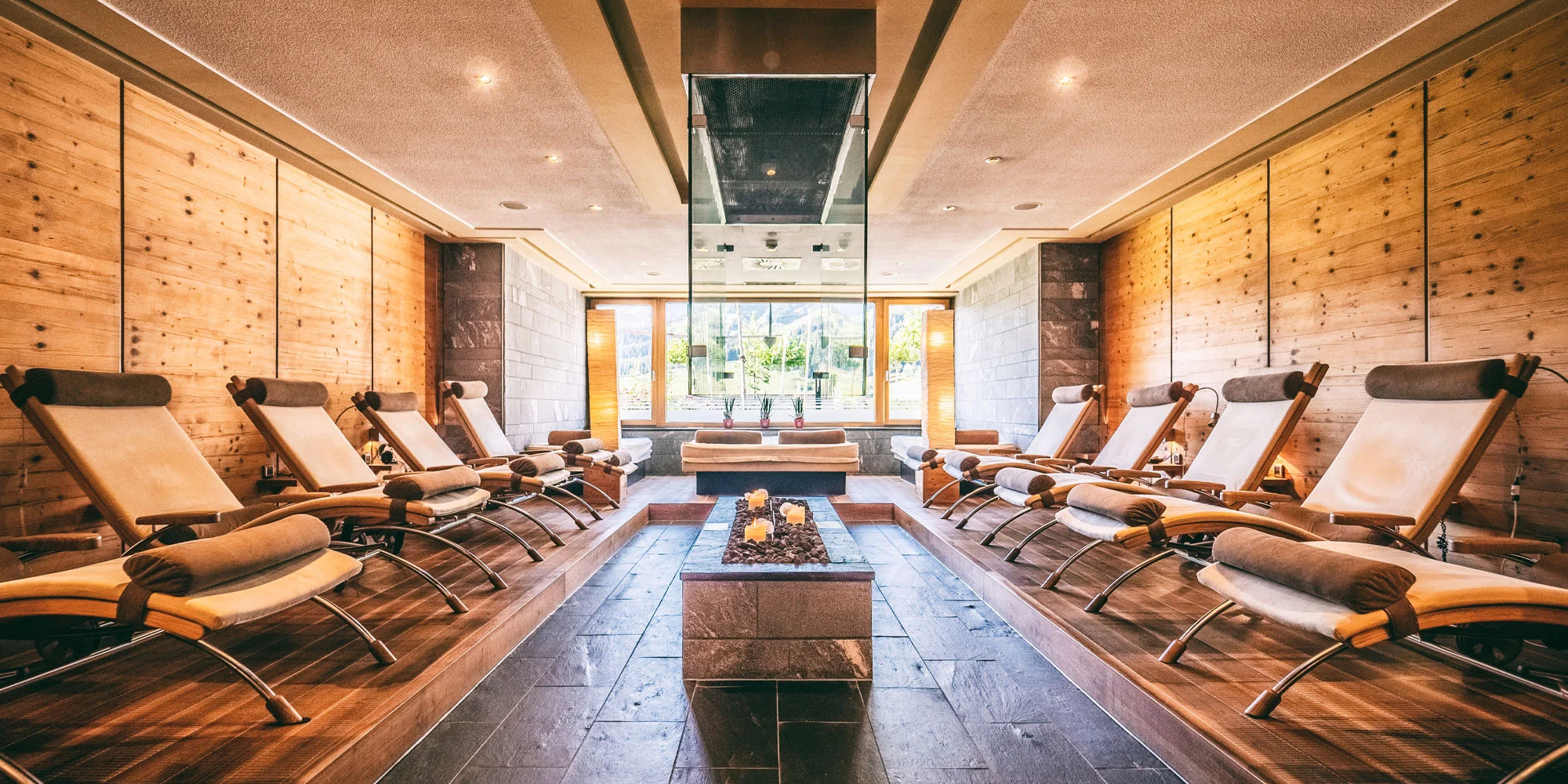 Krásný hotel v Rakousku: polopenze plus, parádní wellness, herny pro děti a karta výhod