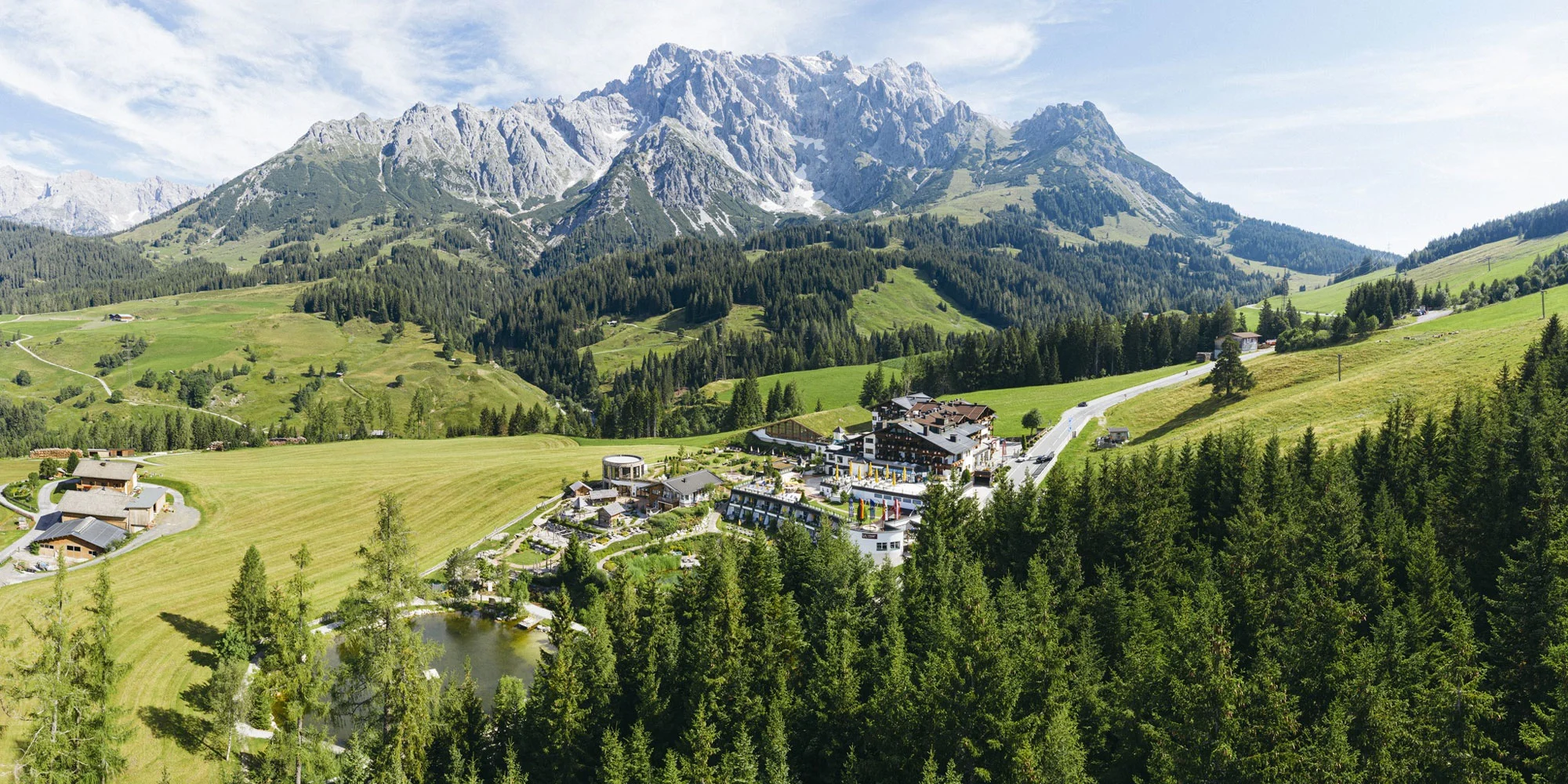 Hotel v Alpách u sjezdovky: jídlo, wellness, herny
