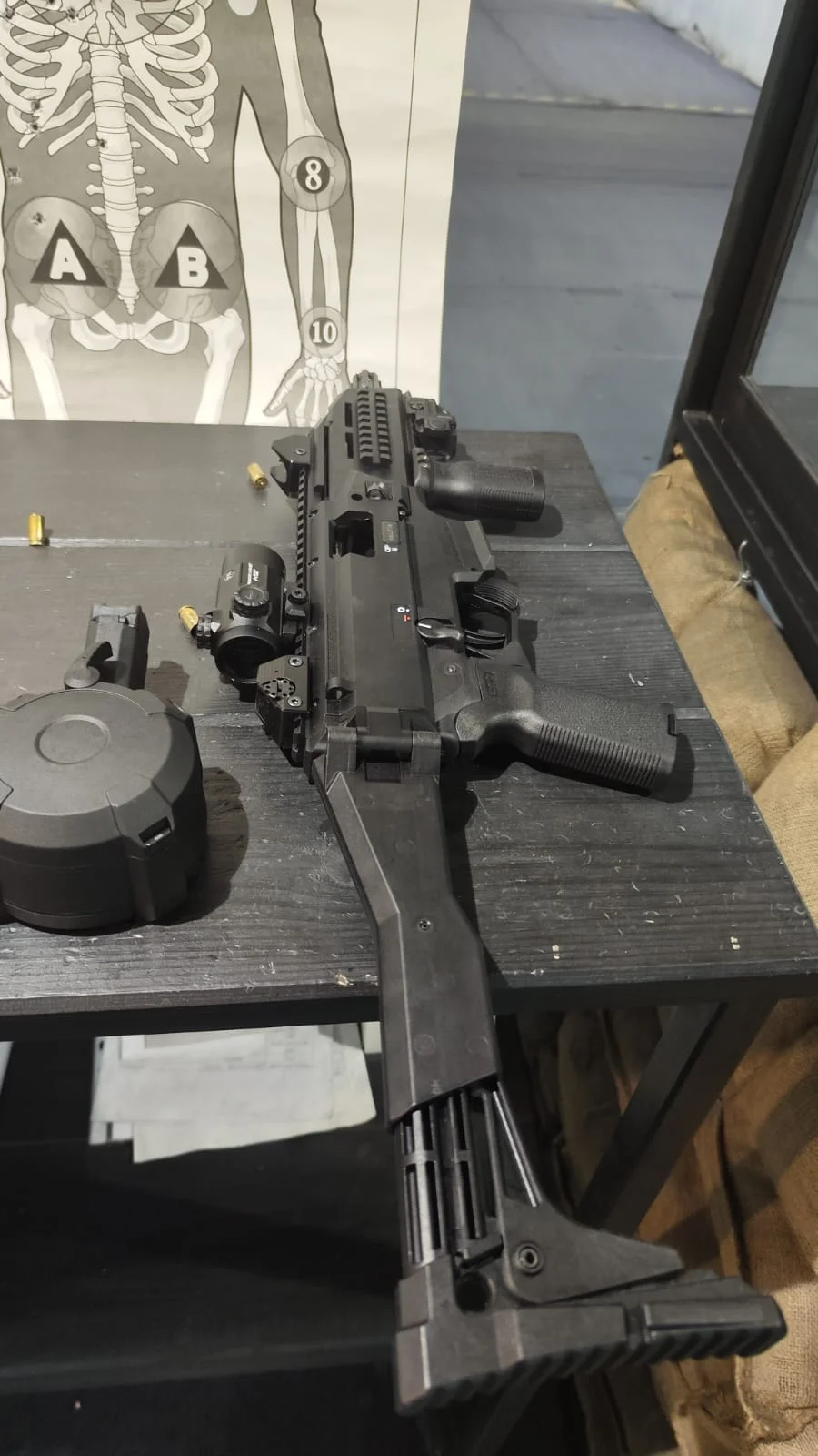 Střelecké balíčky pro solo snipery i rodinné komando či armádu kamarádů: až 8 zbraní a 133 nábojů