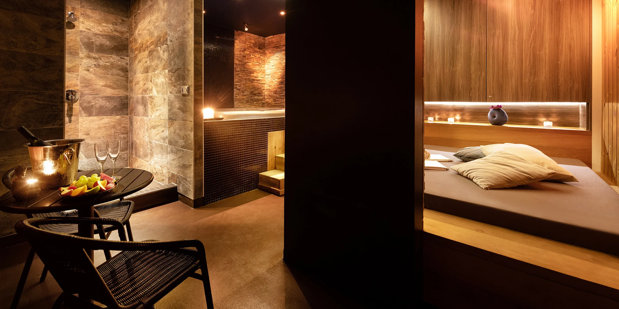 Soukromé spa Klasik pro dva: sauna, vířivka i láhev dle vlastního výběru