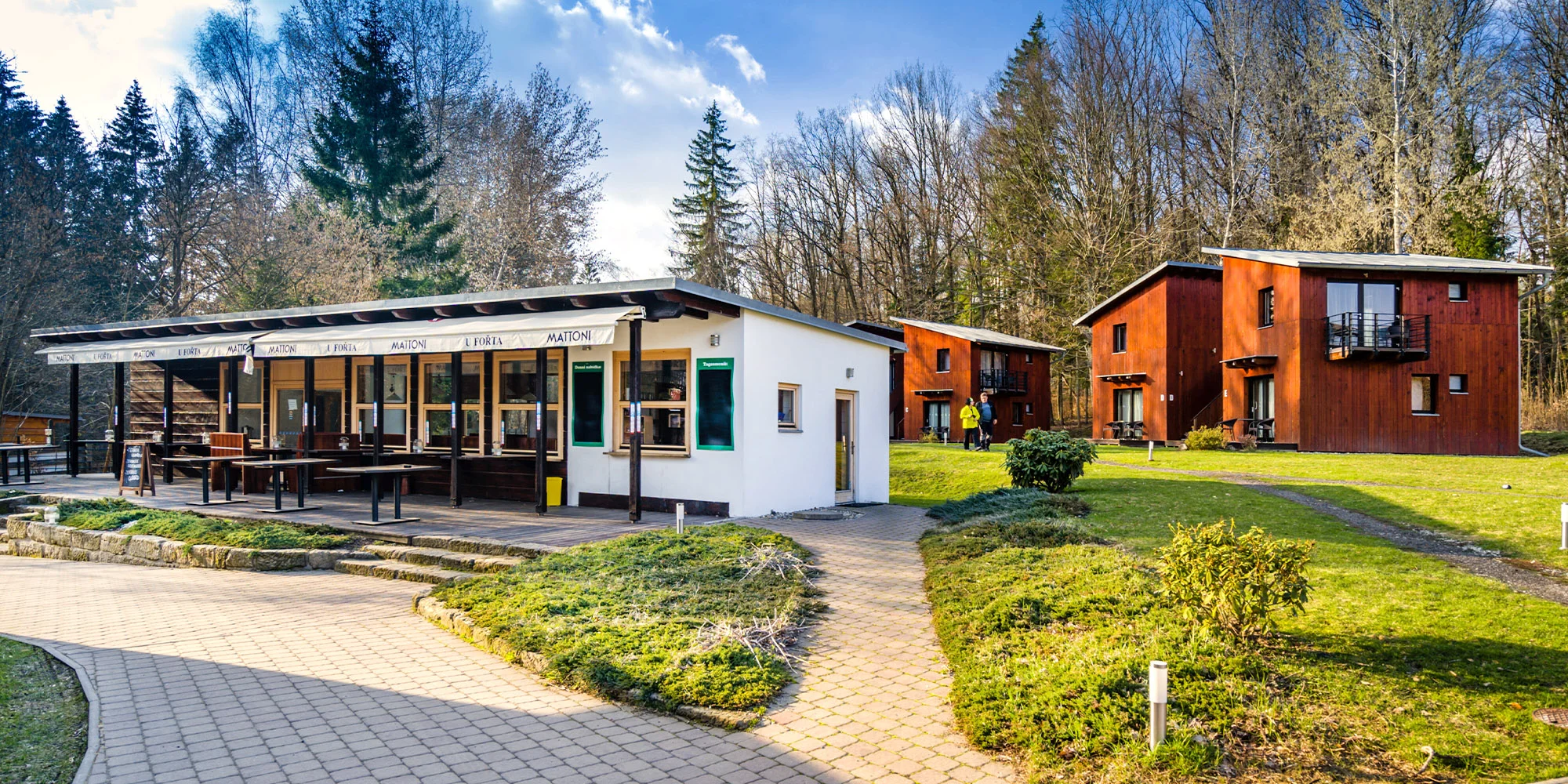 Pobyt v novém hotelu v Českém Švýcarsku: snídaně, případně i jedna večeře a koupací sud