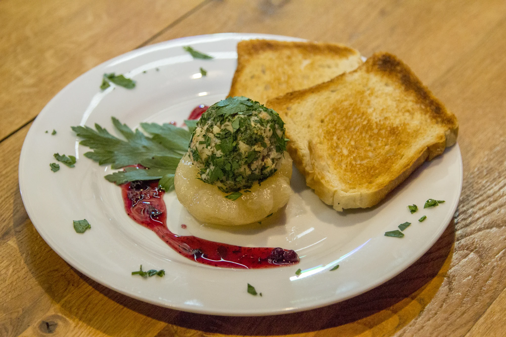 Svatomartinské menu: dozlatova pečené stehno, červené zelí, paštička, kaldoun i perník