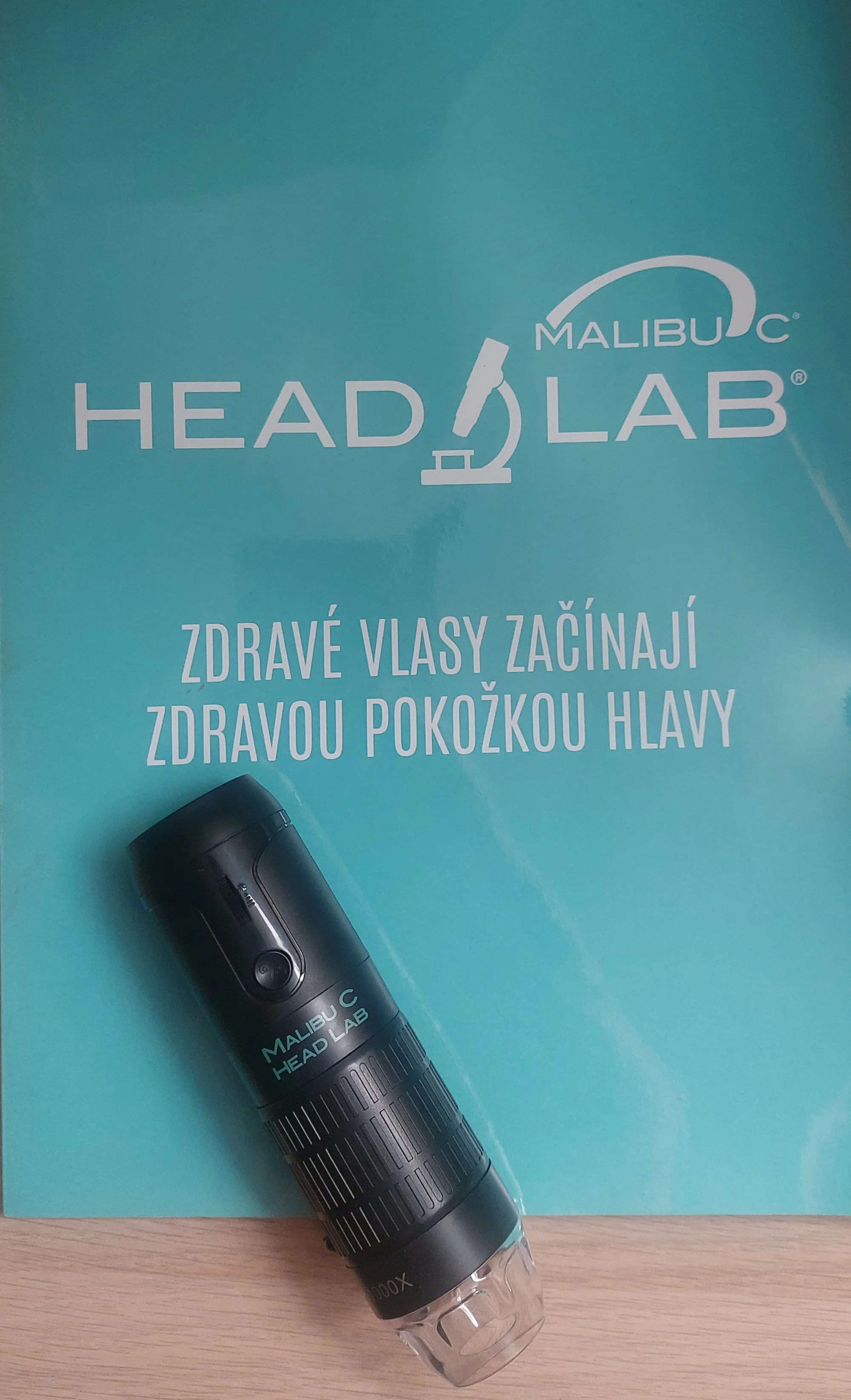 Nový střih vlasů, čištění a ozdravení pomocí Malibu C i možnost vyšetření vlasové pokožky