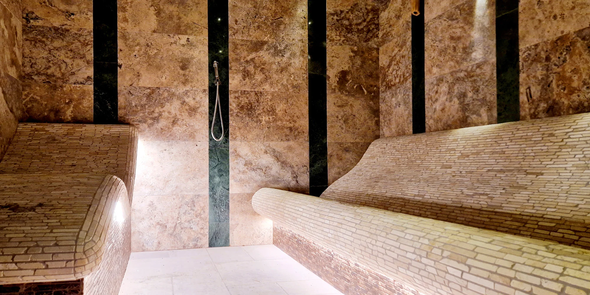 Wellness v resortu Peklo Čertovina pro 1 nebo 2 osoby: 60 až 90 minut rajské relaxace i masáž