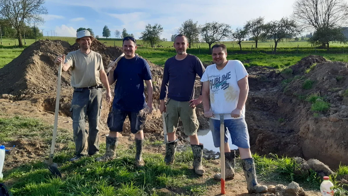 Zážitková těžba vltavínů pro 1 i 2 osoby: v ceně kniha, vstup do těžebny i muzea