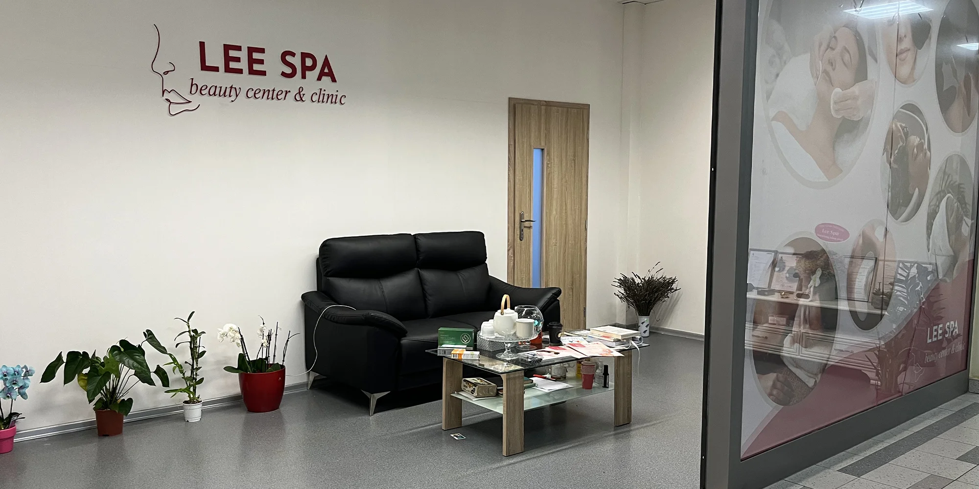 Kosmetická péče: relaxační masáž, odstranění černých teček i chladicí přístroj proti vráskám