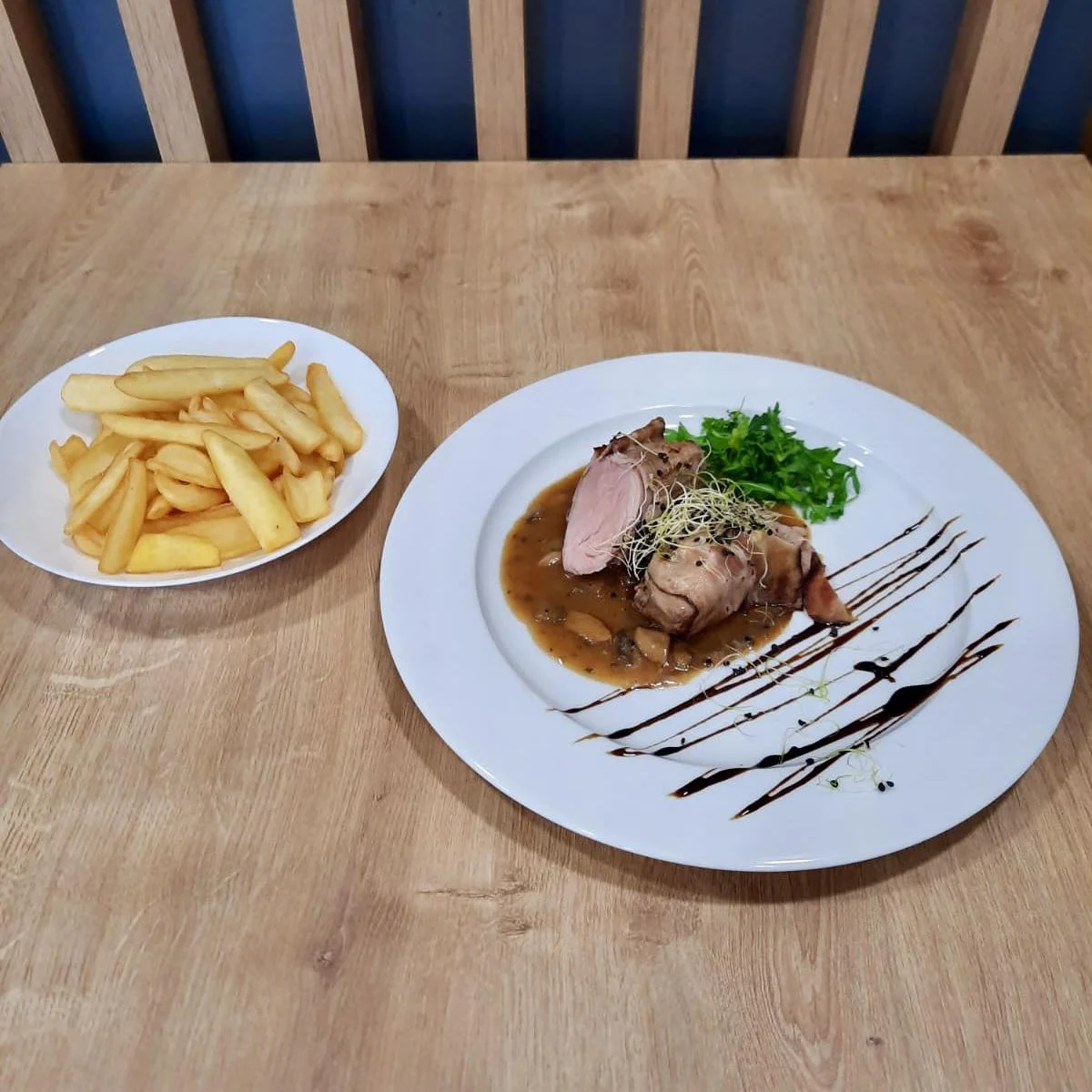 Otevřené vouchery na 300 až 1000 Kč do restaurace s výhledem na Čertovy skály