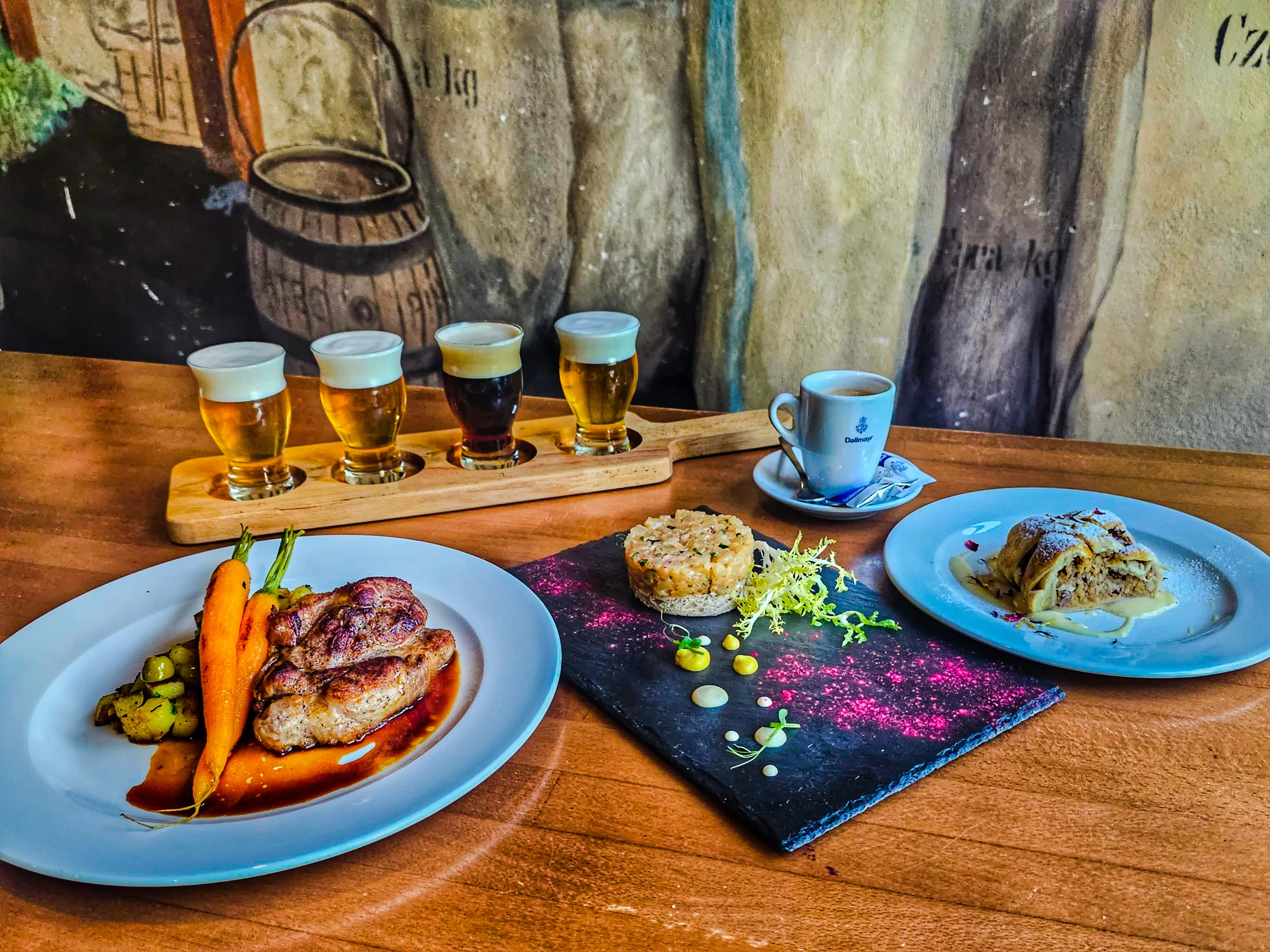 Tříchodové menu s krkovicí a degustačním pivním prkénkem pro 1 či 2 osoby