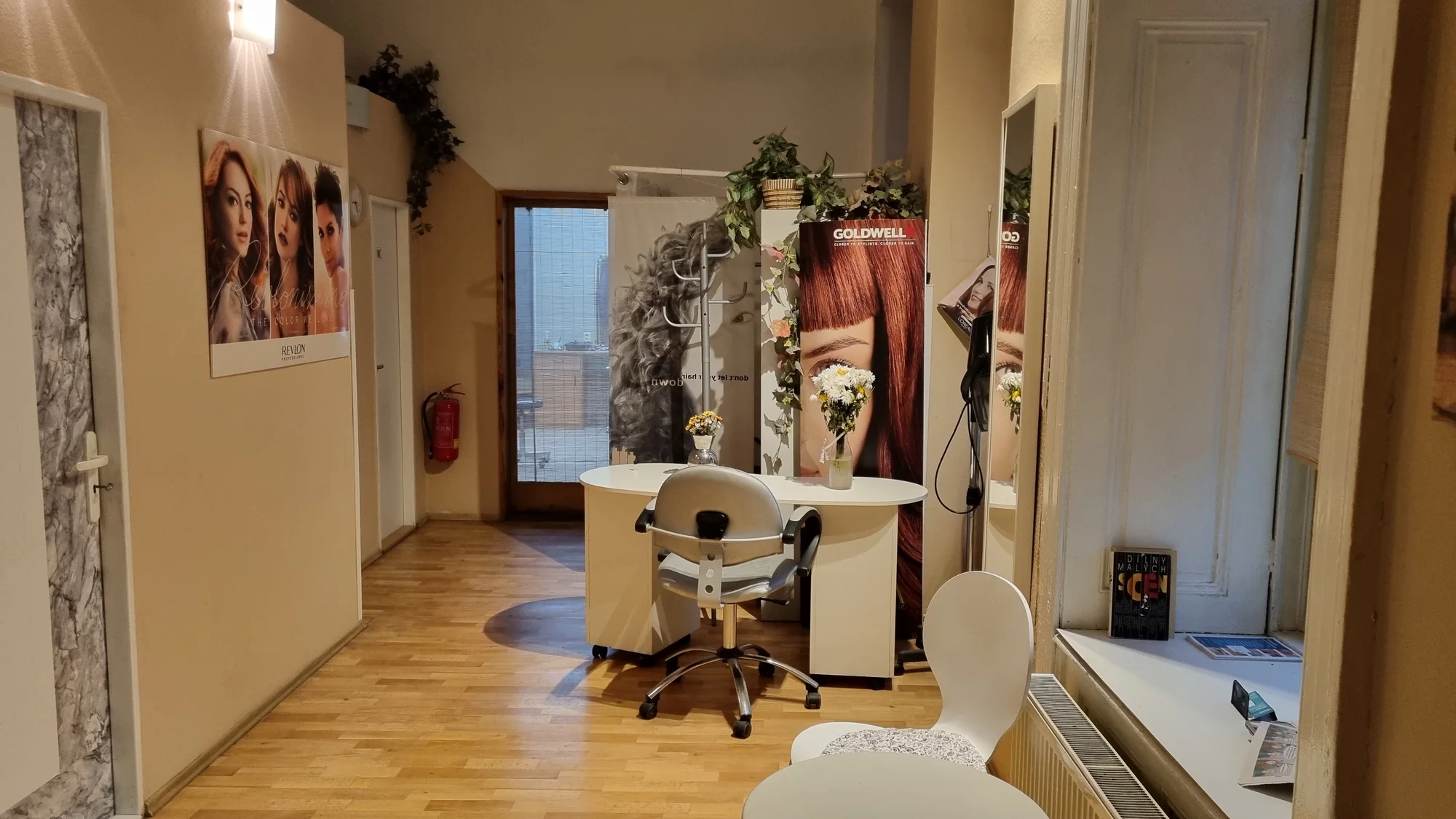 Kadeřnické balíčky pro děti, pány a dámy i vč. barvení nebo úprava vousů v Modřanech