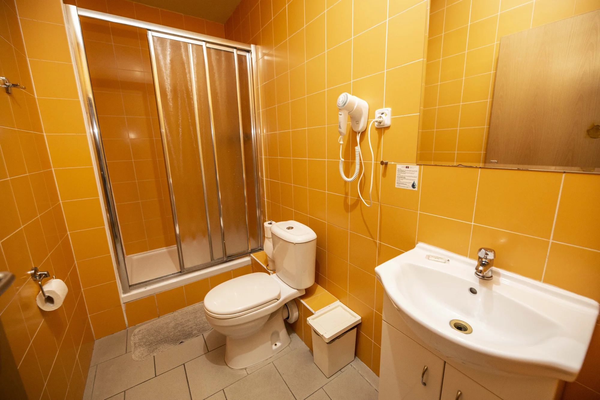 Hostel v pražských Holešovicích, vč. bufetové snídaně, bazénu a sauny