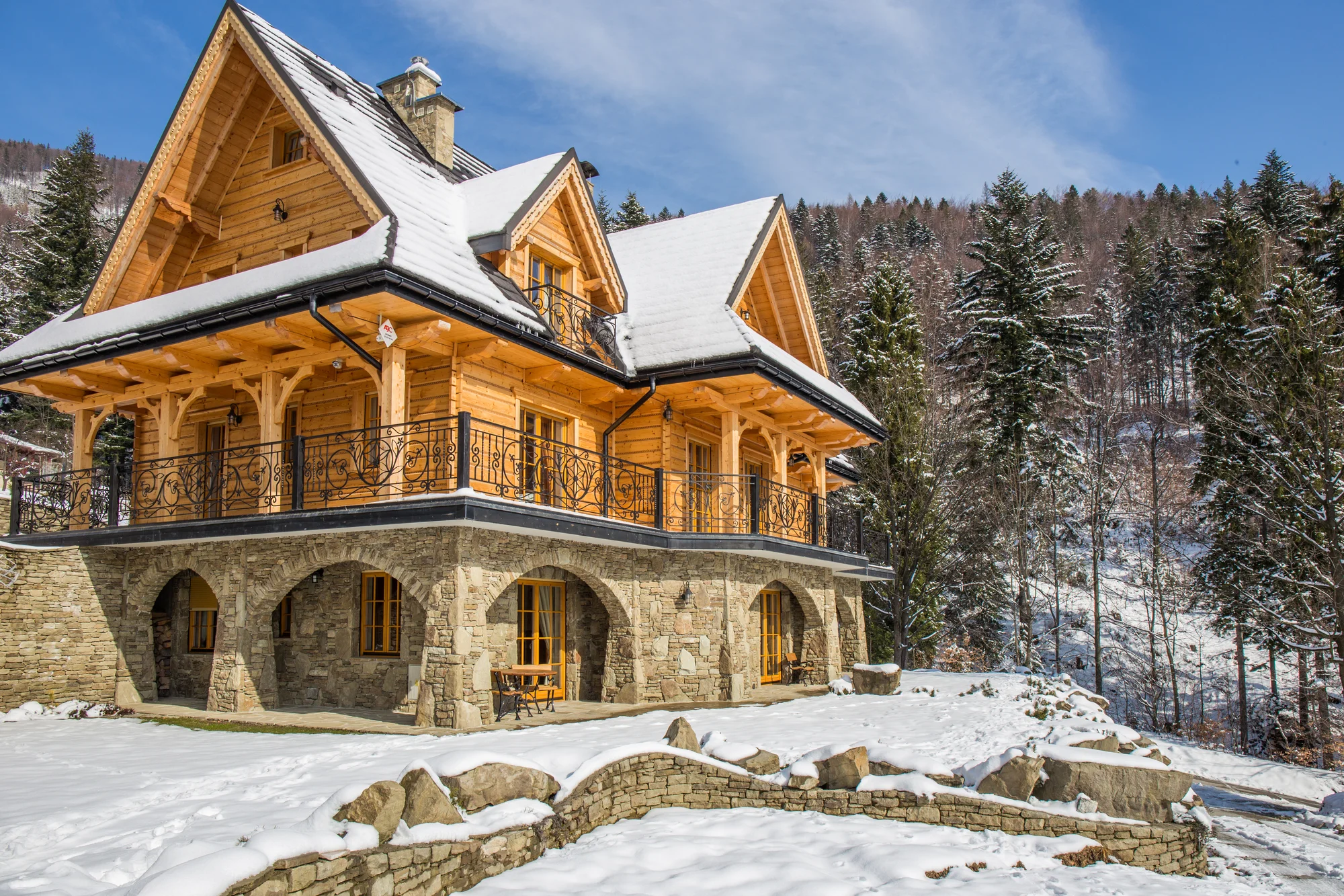 5* resort v polských Beskydech: pobyt až pro 6 osob s jídlem, bazénem, vířivkou i saunou, akce 2 děti zdarma