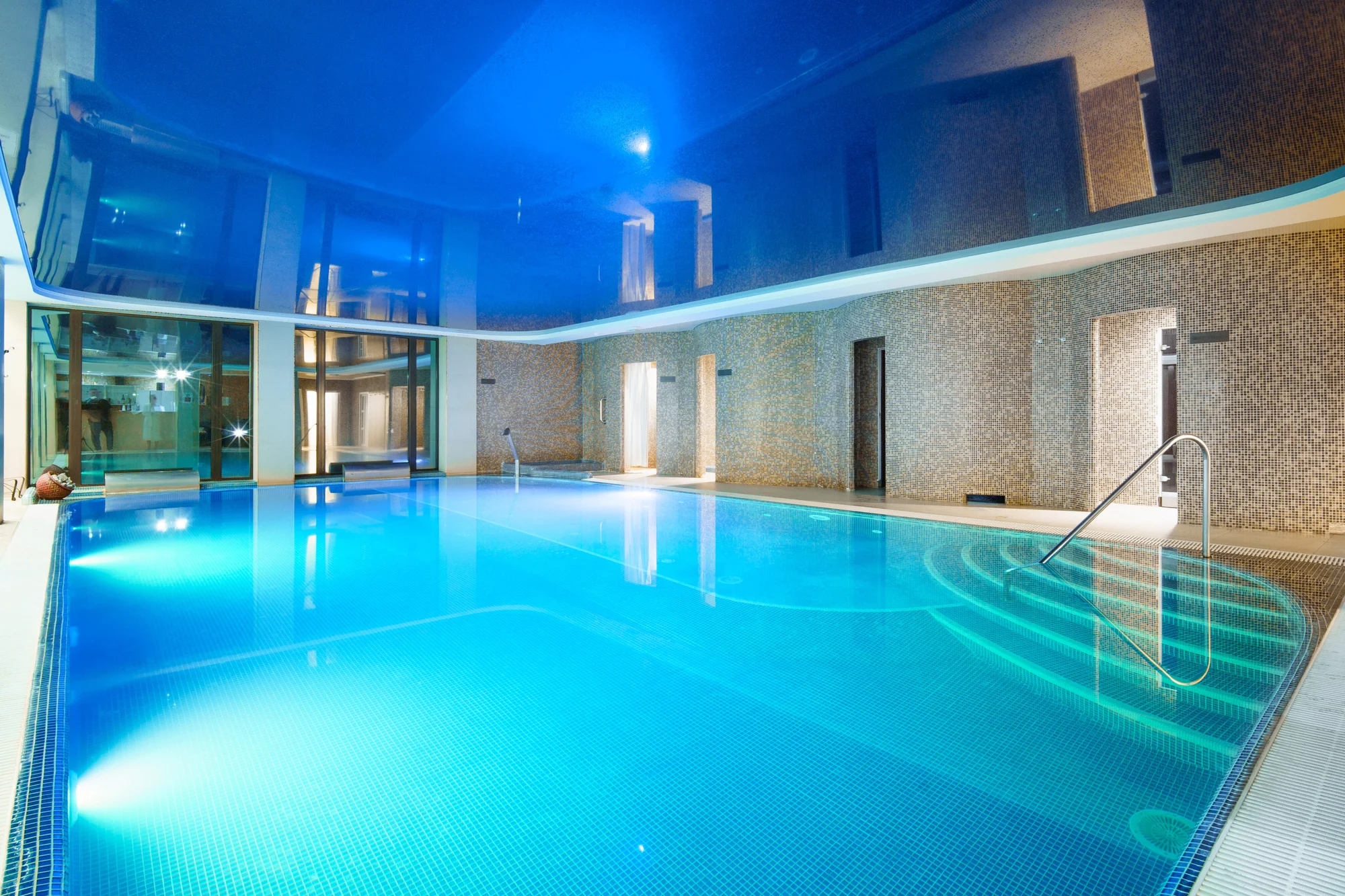 Relax na Zámku Lužec: 3 hod. ve wellness se speleoterapií či snídaní nebo večeří formou bufetu