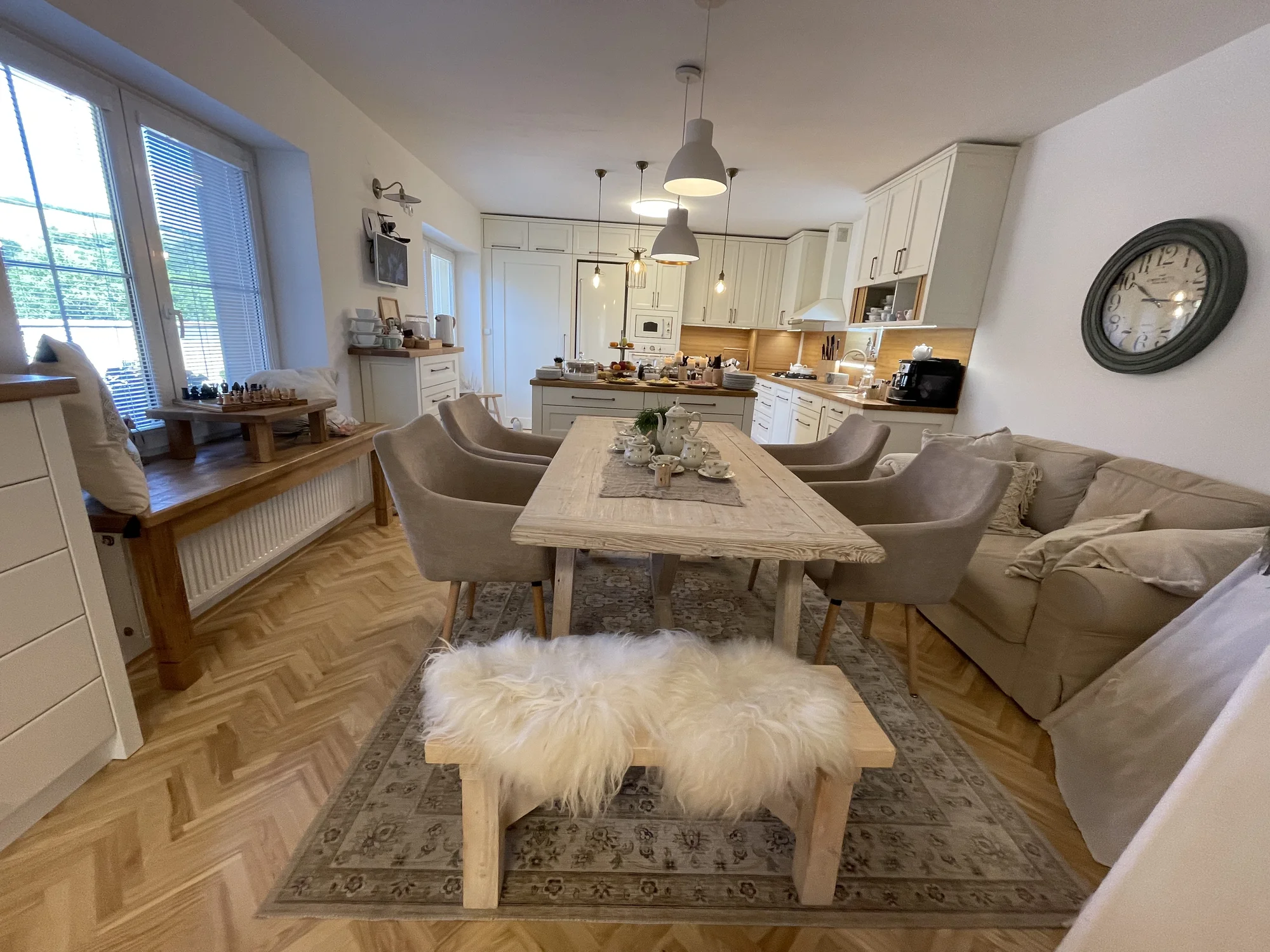 Lázeňský relax v Luhačovicích: nové apartmány se zahradou, snídaně i koupel ve wellness sudu