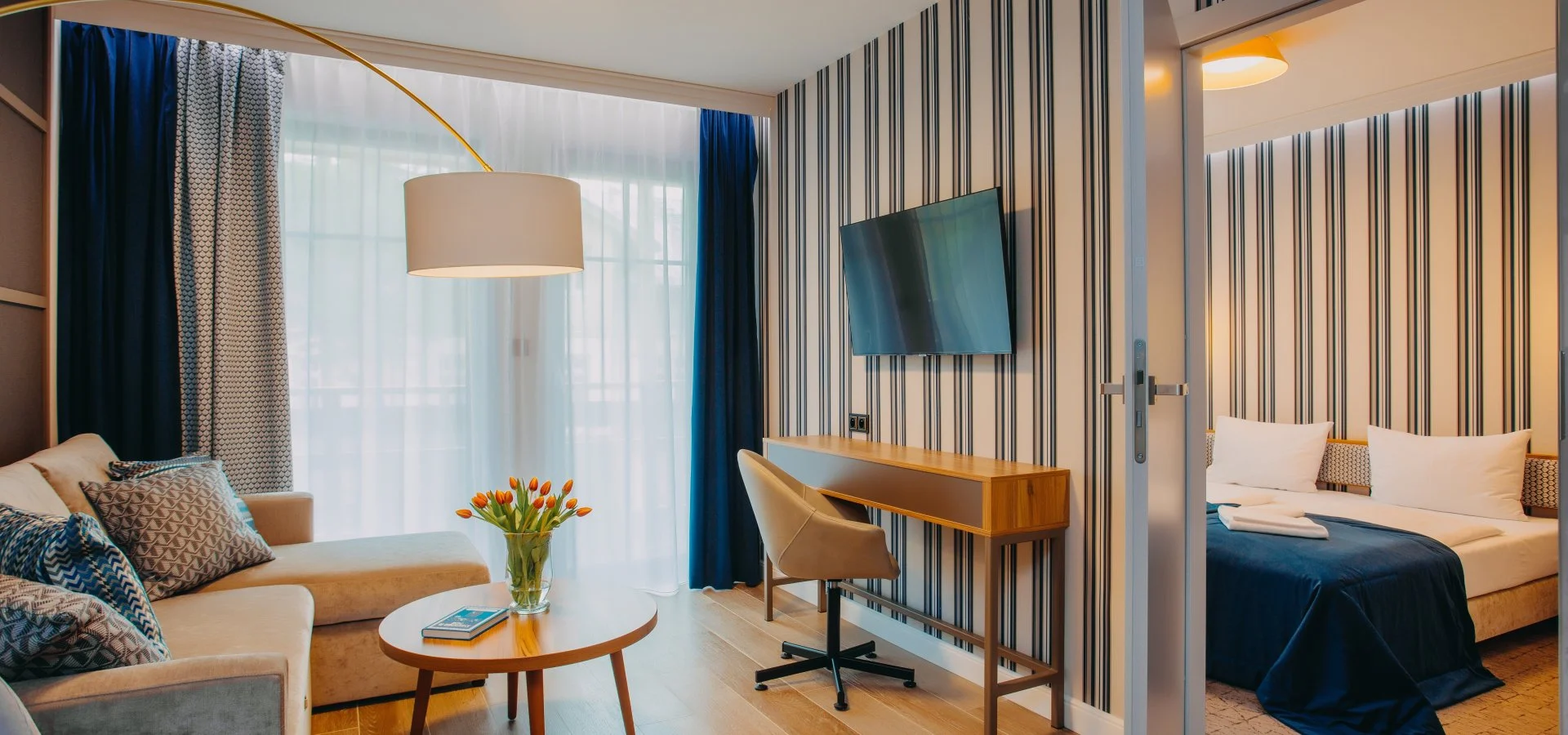 Adult only apartmány ve Sklářské Porubě: historický hotel se zahradou, wellness, snídaně i kinosál