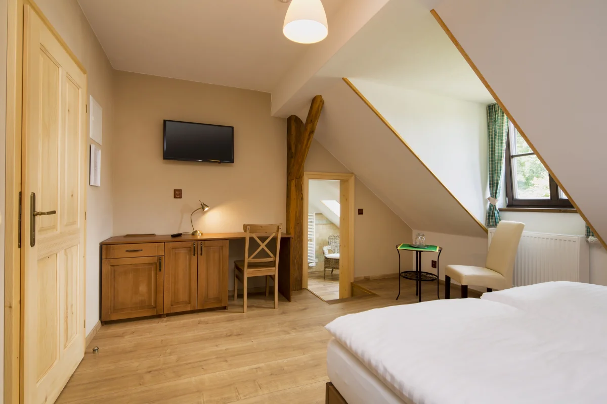 Pobyt v srdci Šumavy: krásný horský hotel se snídaní i možností wellness