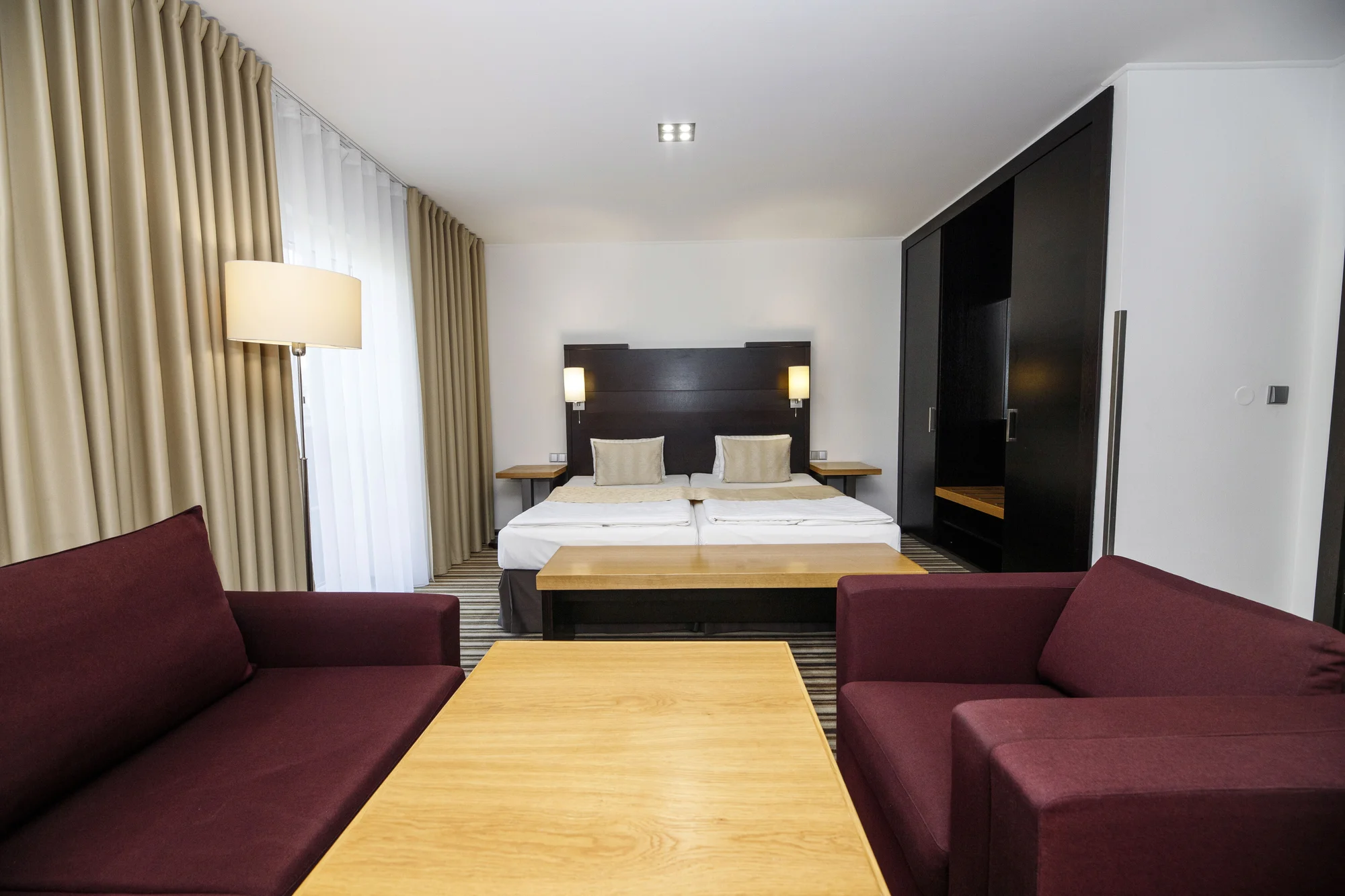 Pobyt v Plzni: 4* hotel se snídaní, tenisem, padelem a drinkem
