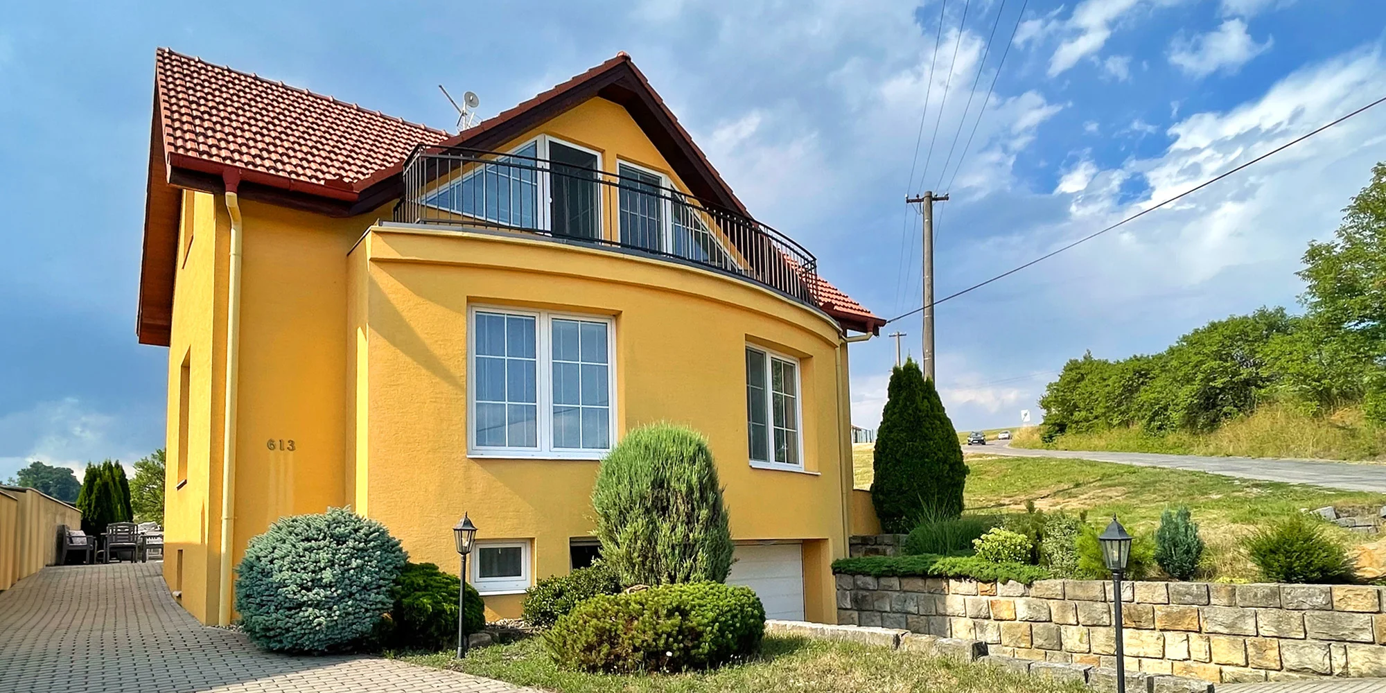 Lázeňský relax v Luhačovicích: nové apartmány se zahradou, snídaně i koupel ve wellness sudu