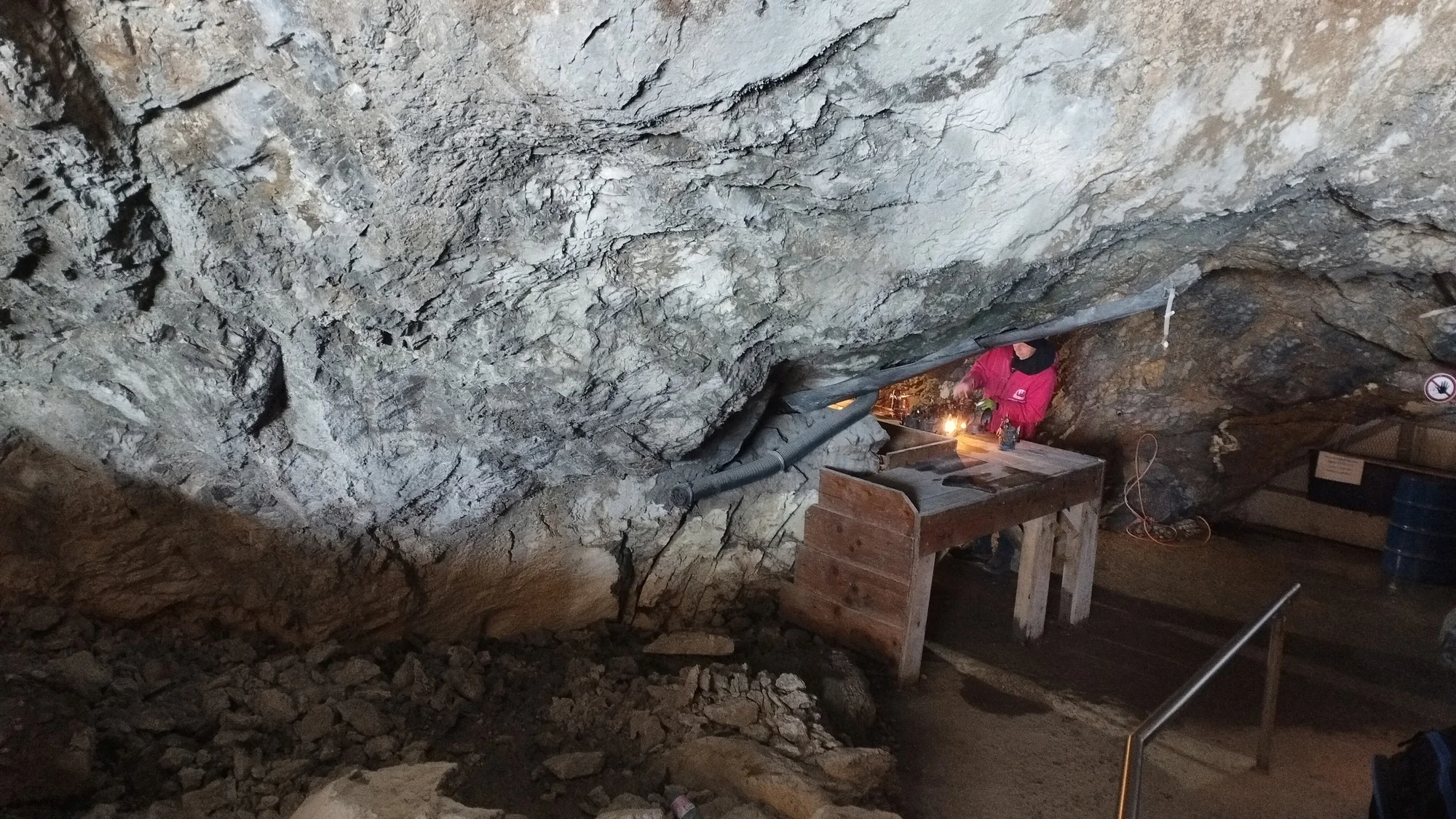 Výlet do Rakouska: největší ledová jeskyně na světě a dvoustupňový vodopád