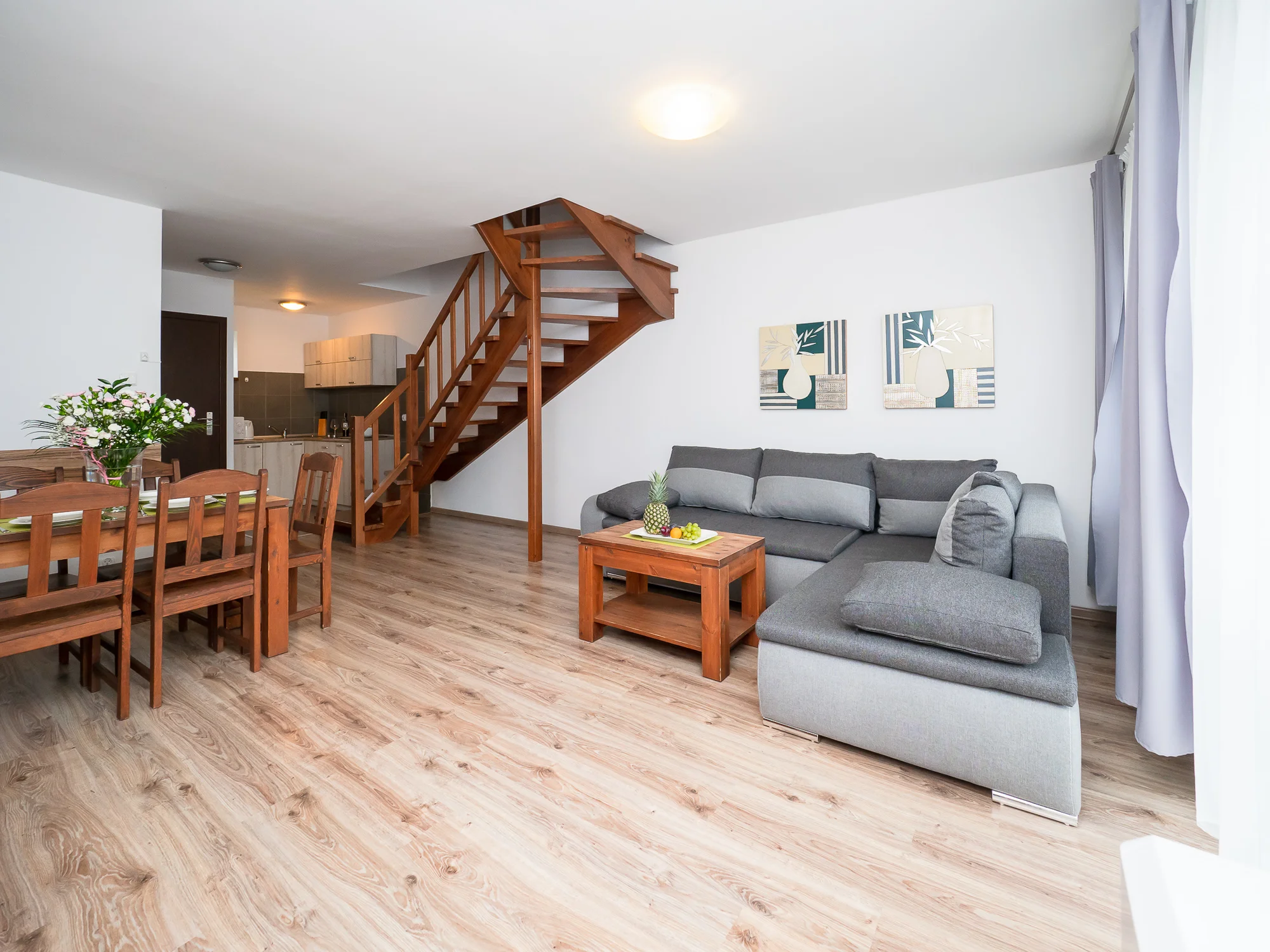 Moderní apartmány pod Śnieżnikiem: wellness, snídaně a zázemí pro rodiny s dětmi