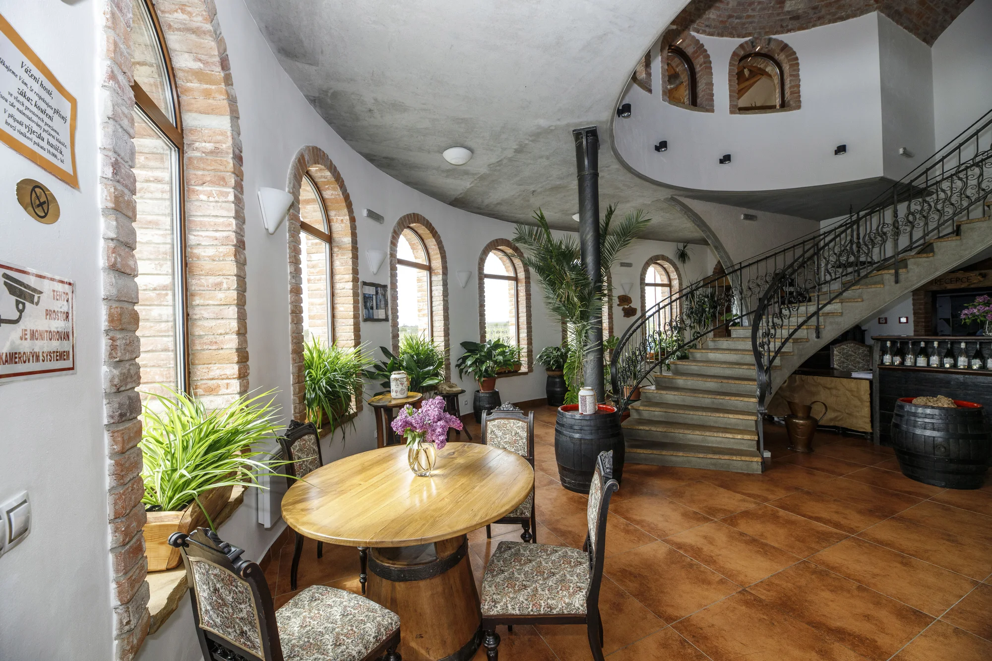 Skvělý relax na jižní Moravě až pro 6 osob: ubytování mezi vinicemi, polopenze a víno
