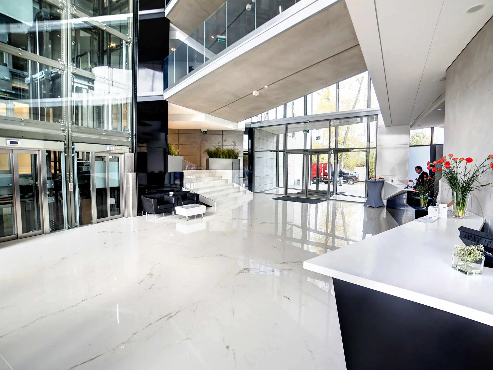 Boží pobyt se snídaní či polopenzí a neomezeným wellness v luxusním hotelu na břehu jezera