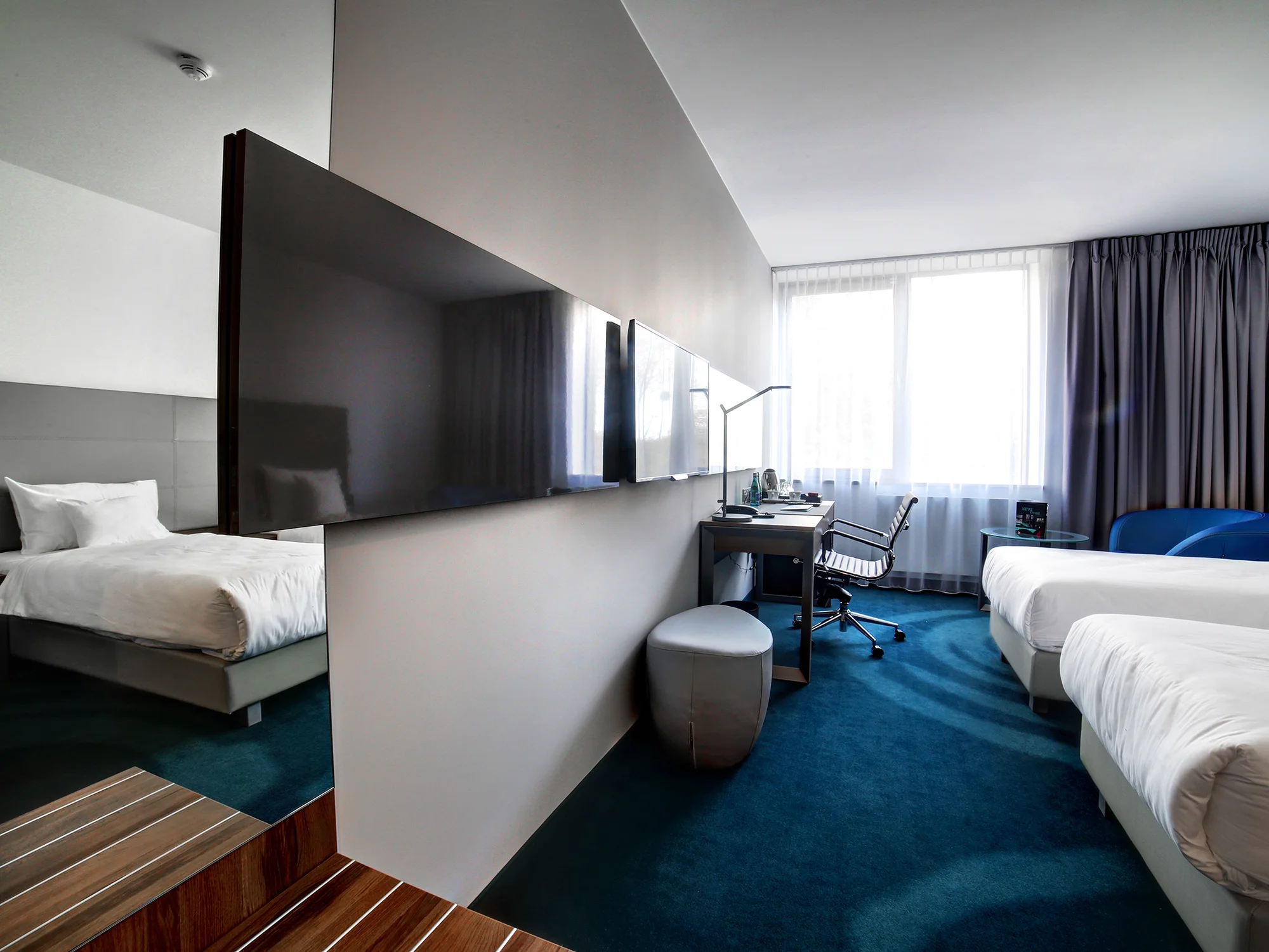 Boží pobyt se snídaní či polopenzí a neomezeným wellness v luxusním hotelu na břehu jezera