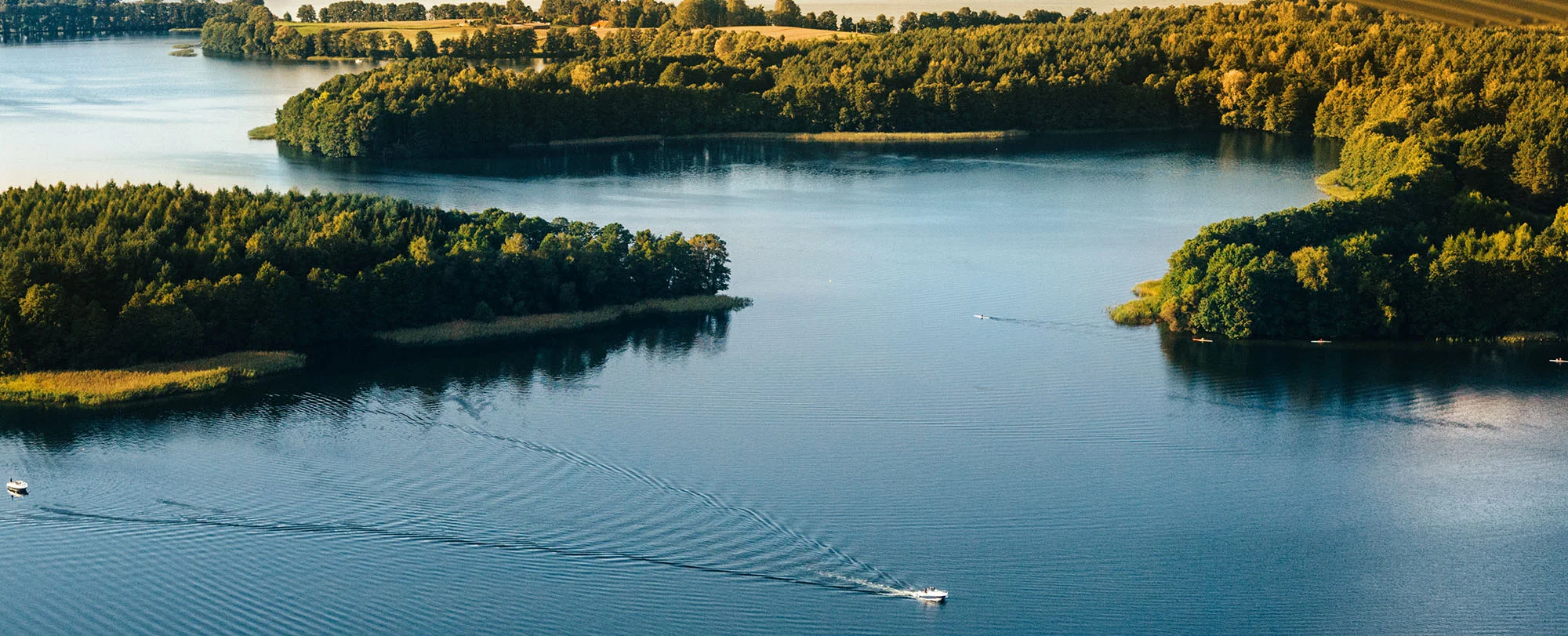 Boží pobyt se snídaní či polopenzí a neomezeným wellness v luxusním hotelu na břehu jezera