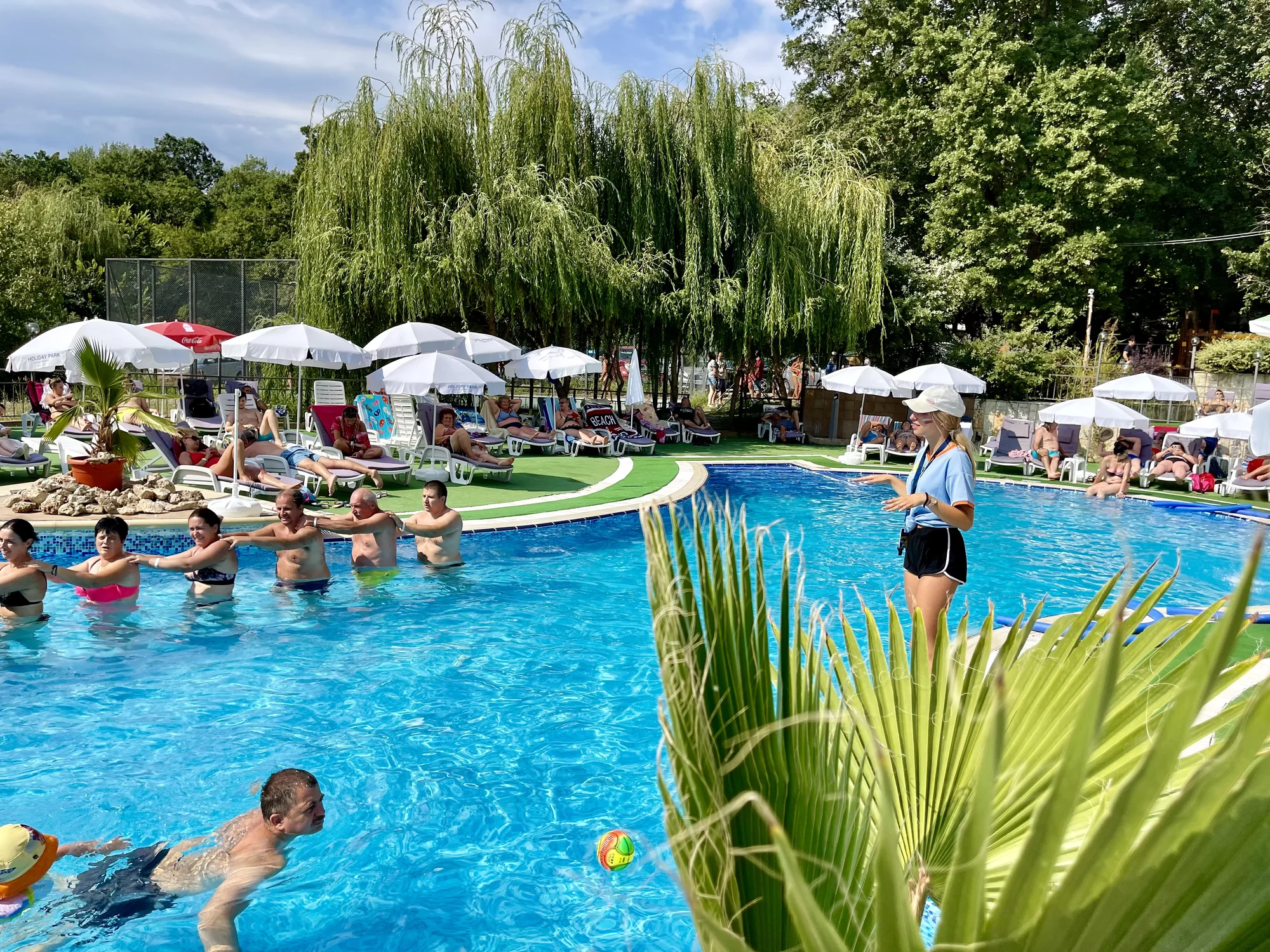 All inclusive dovolená v Bulharsku: apartmány pro páry i rodiny, bazén, animace i děti zdarma