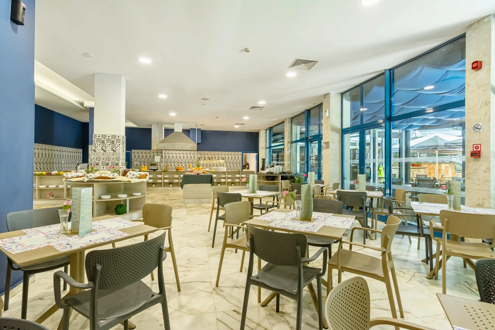 All inclusive dovolená v Bulharsku: apartmány pro páry i rodiny, bazén, animace i děti zdarma
