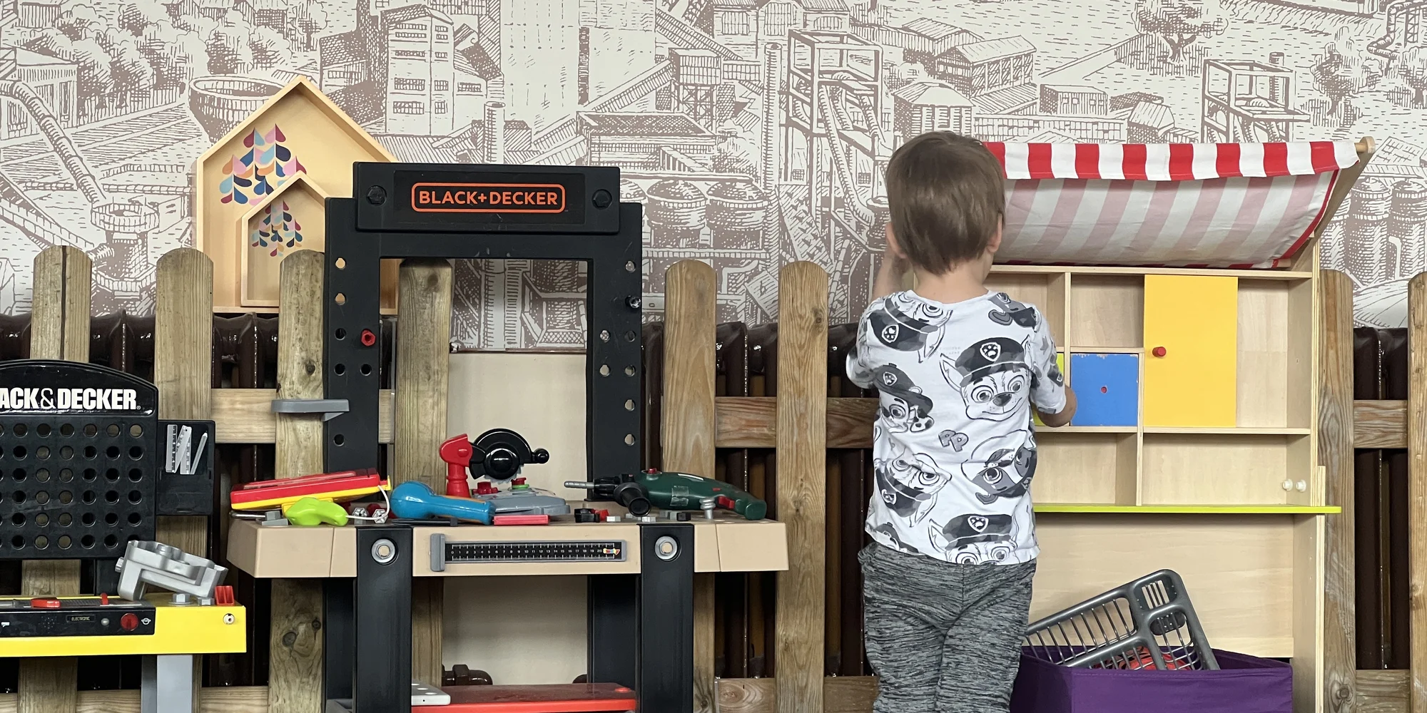 Horká čokoláda podle výběru v kavárně s dětskou herničkou