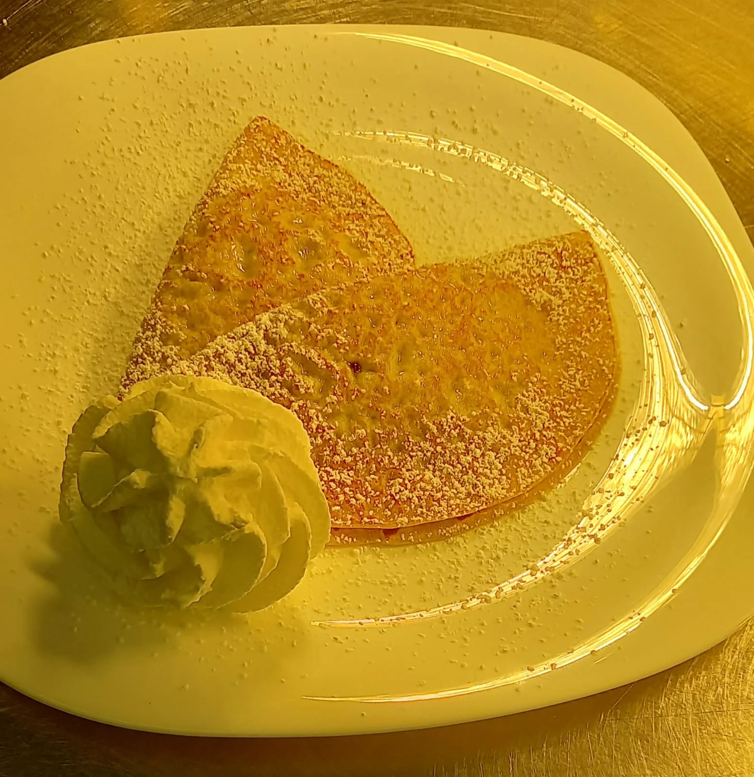 Kachní menu pro 2 osoby: silný kachní vývar, čtvrtka kachny s variací knedlíků a výtečný dezert