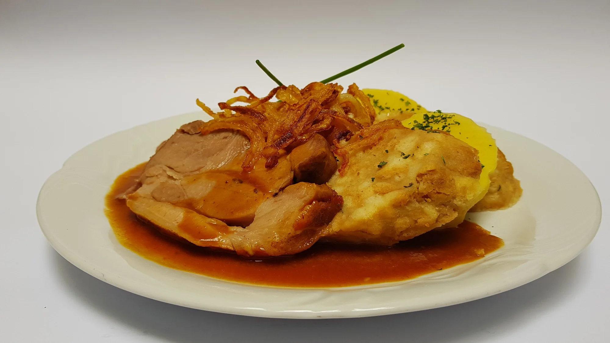 Otevřený voucher v hodnotě 1000 Kč na cokoli z jídelního lístku restaurace U Ševce Matouše