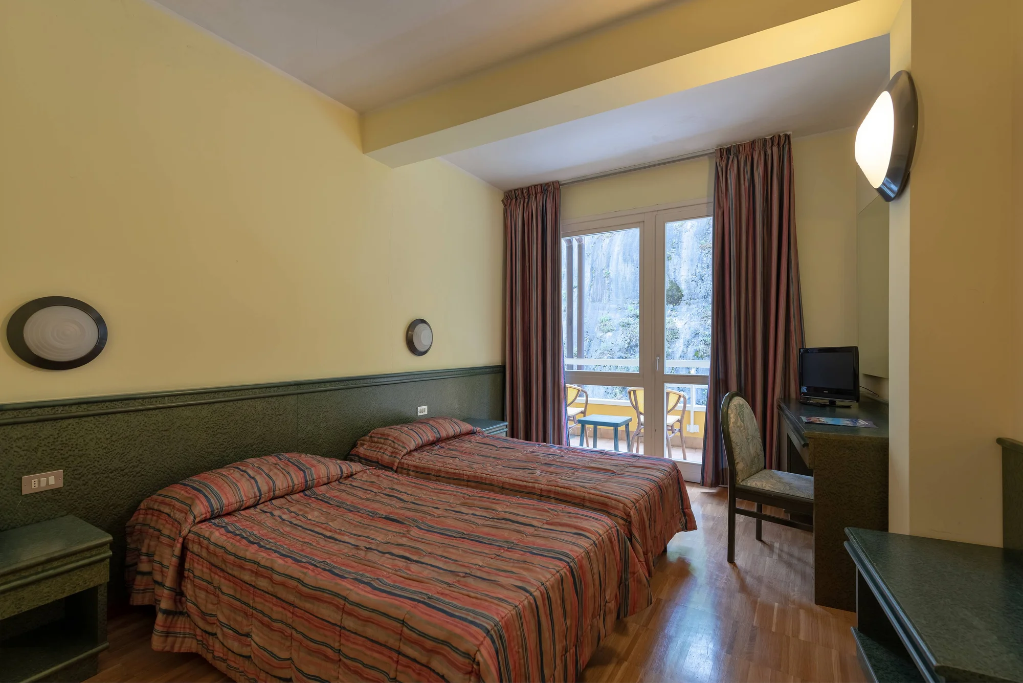 Pobyt v provincii Verona: polopenze, wellness a Lago di Garda 2 min. od hotelu