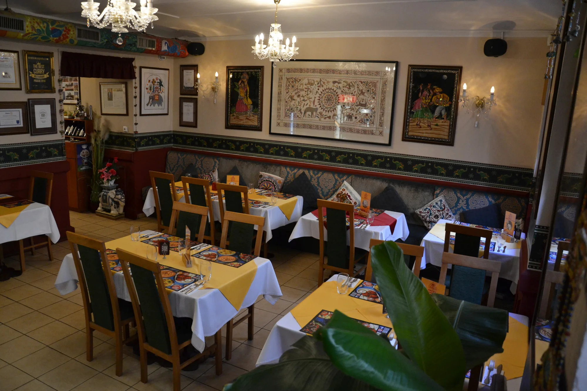 Otevřené vouchery na 500, 1000 a 1500 Kč do restaurace Curry House