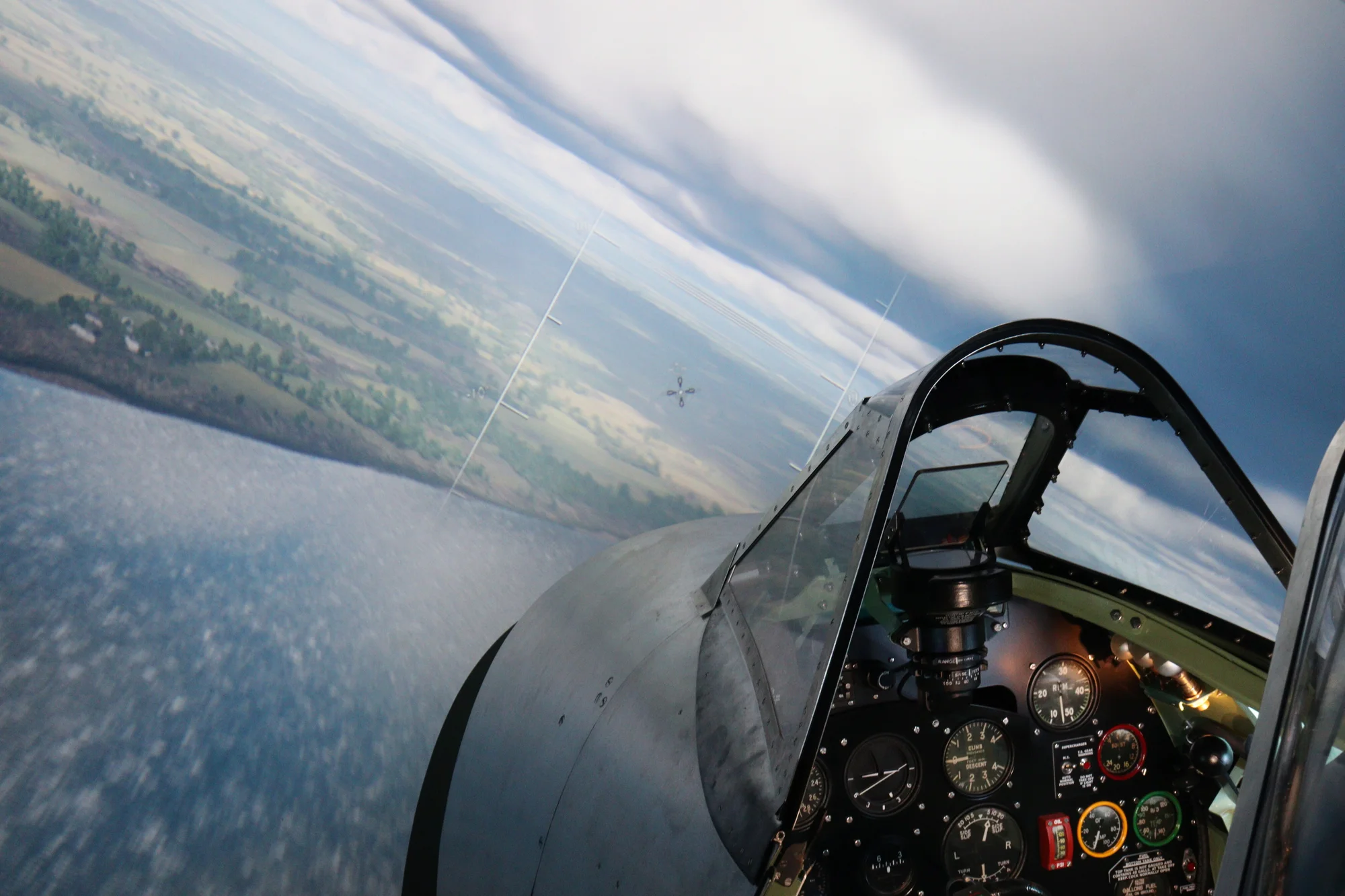 Pilotem za 2. světové války: 60 nebo 90 min. na leteckých simulátorech pro jednoho i souboje ve dvou