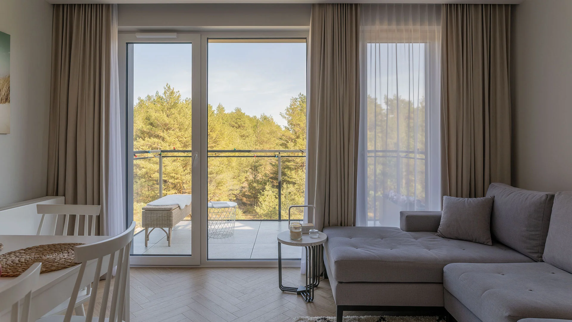 Dovolená v baltském přístavním městečku Łeba: moderní apartmány 200 m od písečné pláže, až 6 osob
